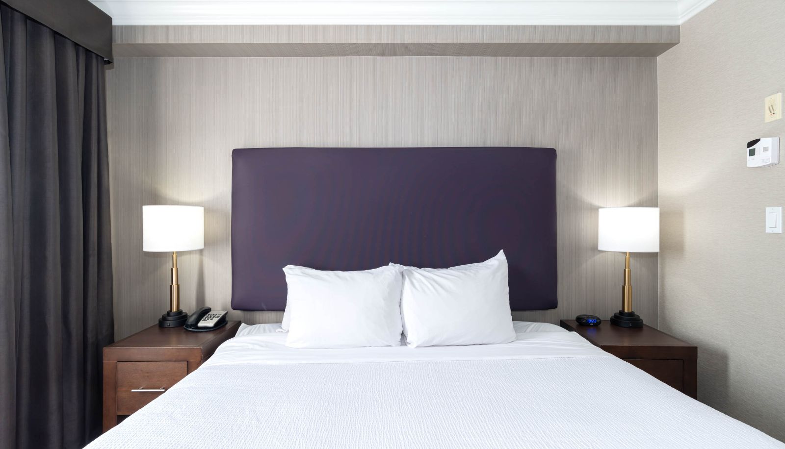 Zimmer - Sandman Hotel And Suites Calgary South