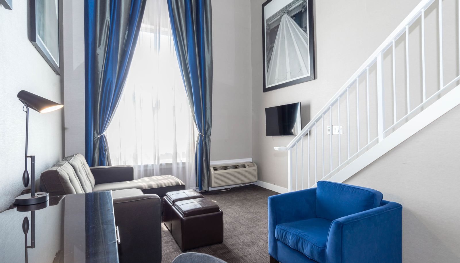 Room - Sandman Signature Hotel And Suites Edmonton South