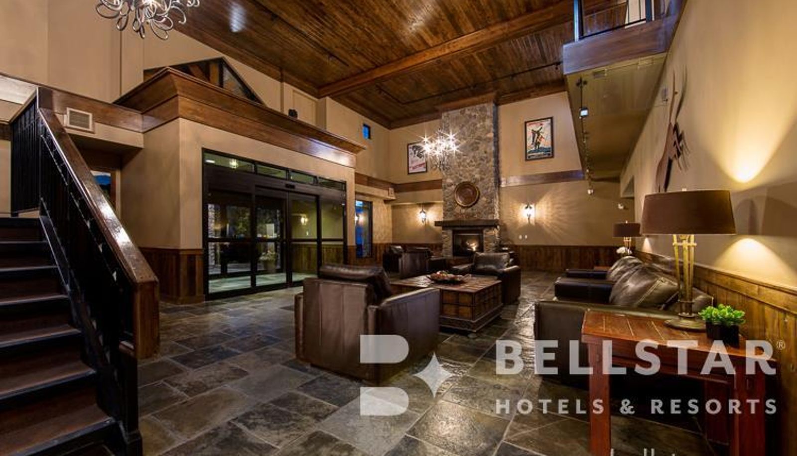 Hall - Glacier Mountaineer Lodge