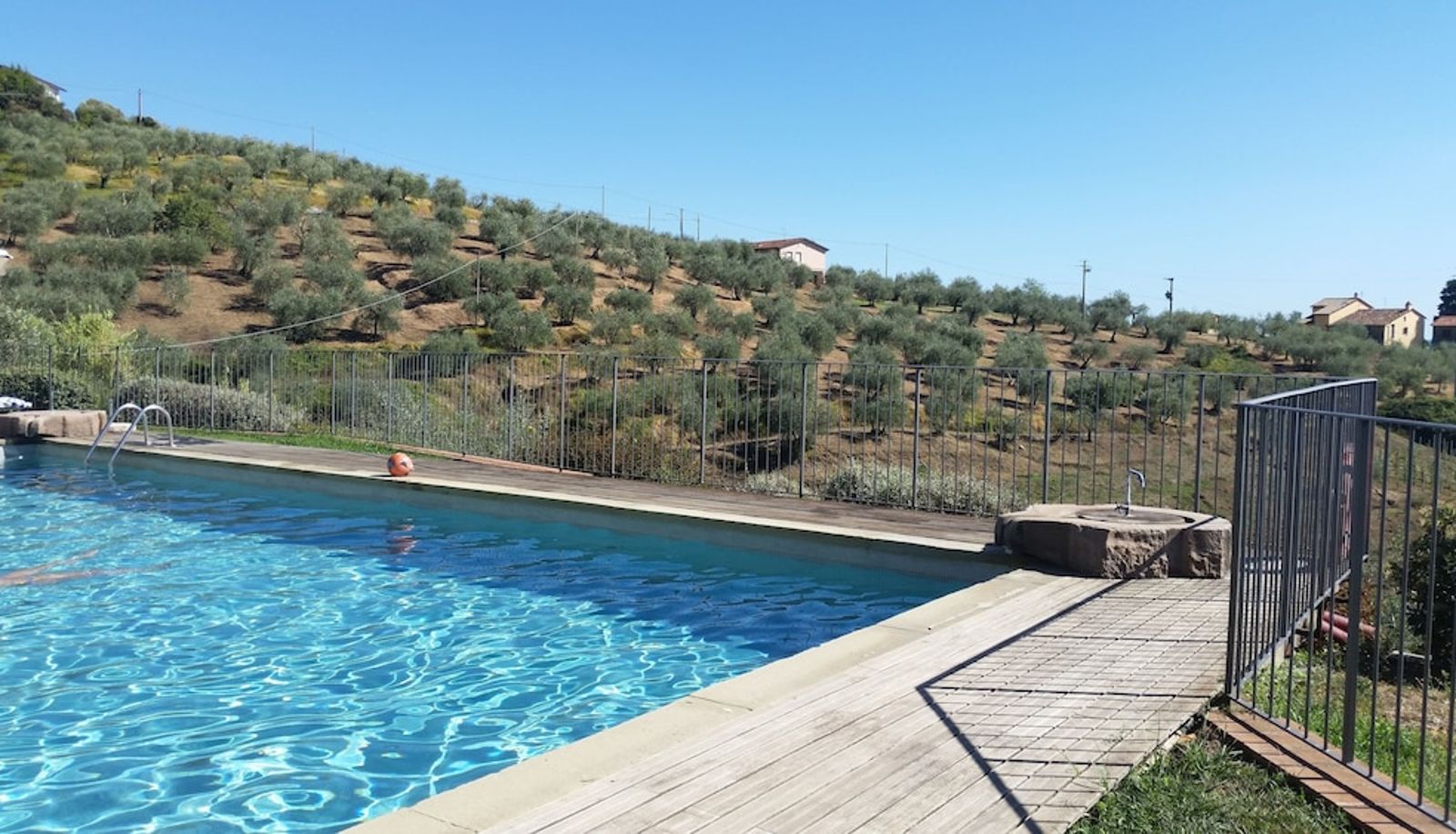 Piscina - Tenuta San Pietro Hotel & Restaurant
