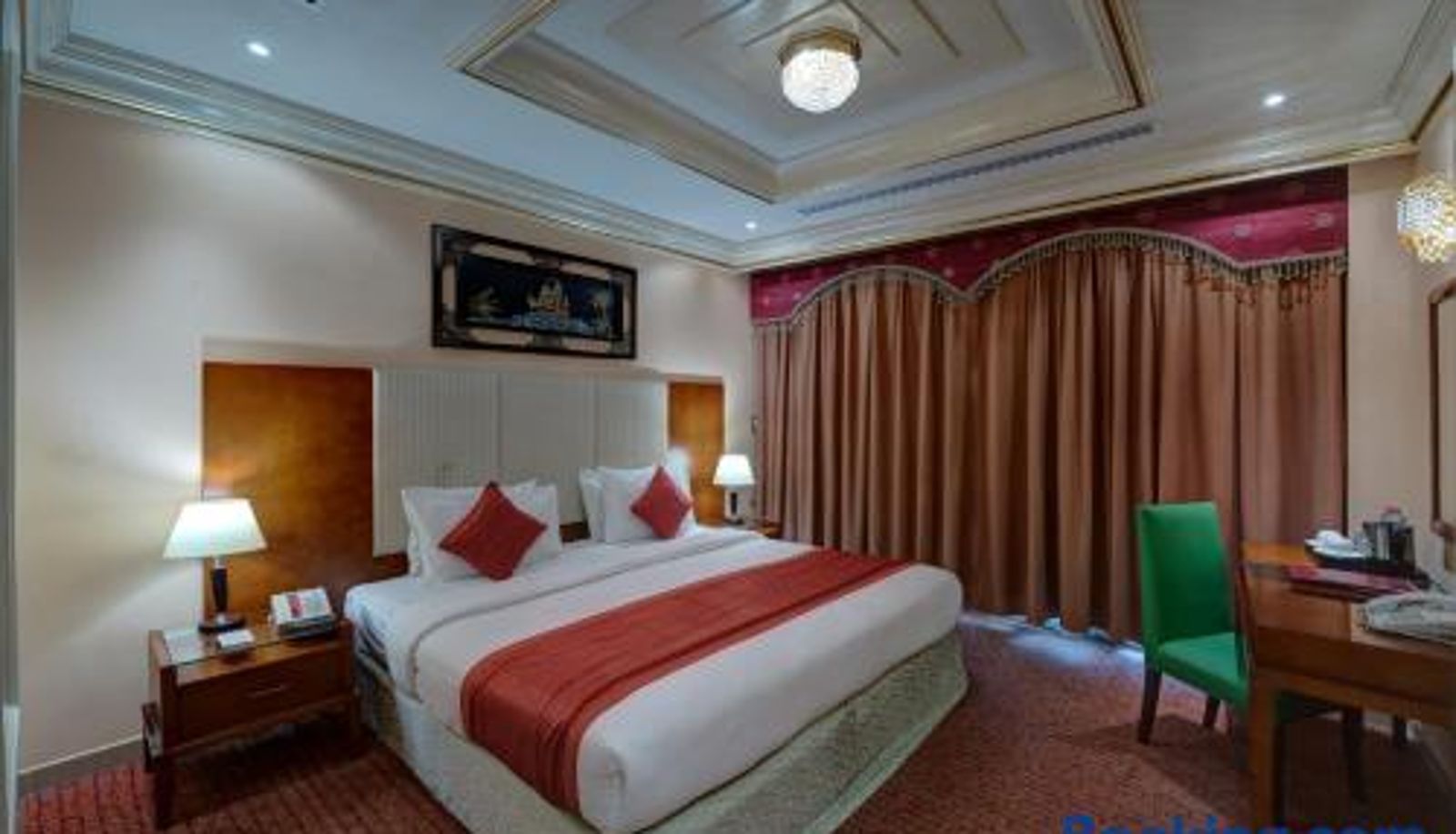 Camera - Sahara Beach Resort & Spa