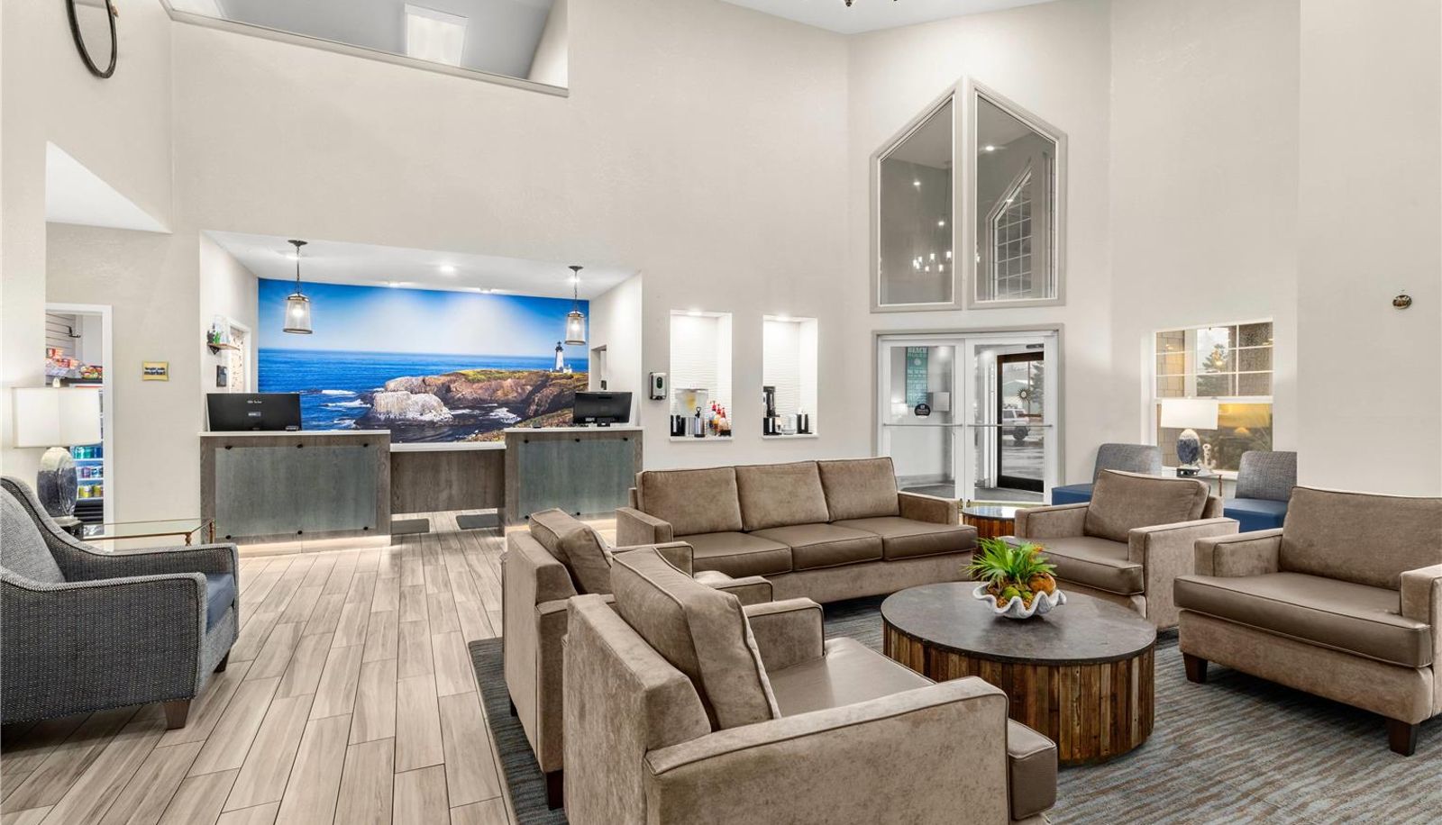 Hall - La Quinta Inn & Suites by Wyndham Newport