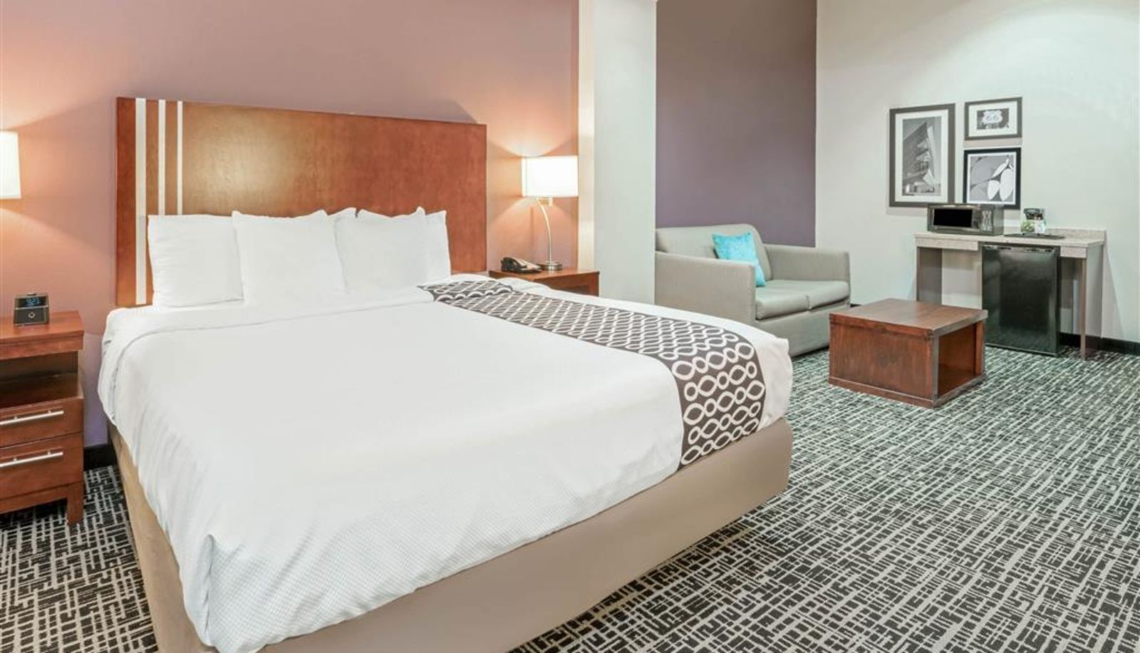 Room - La Quinta Inn & Suites by Wyndham Oklahoma City -Yukon