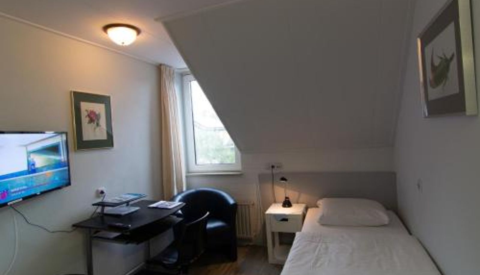 Camera - Gastenverblijf 't Smedenhuys