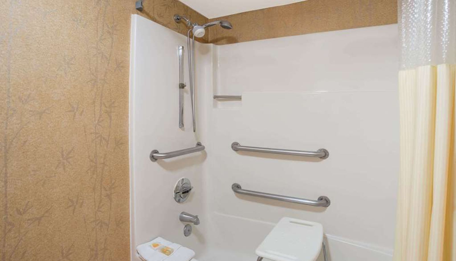 Camera - Days Inn by Wyndham Westminster