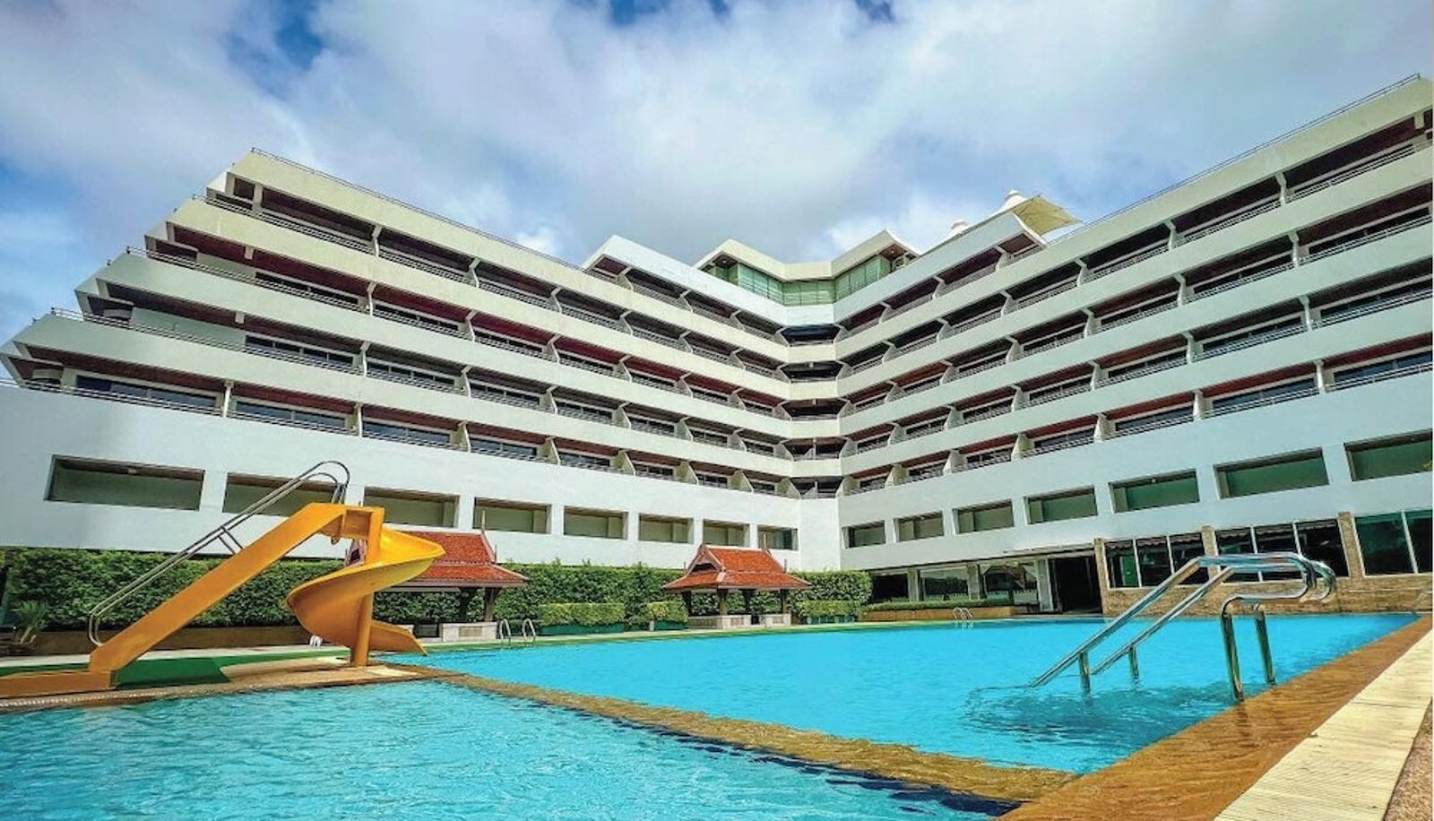 Pool - Patong Resort