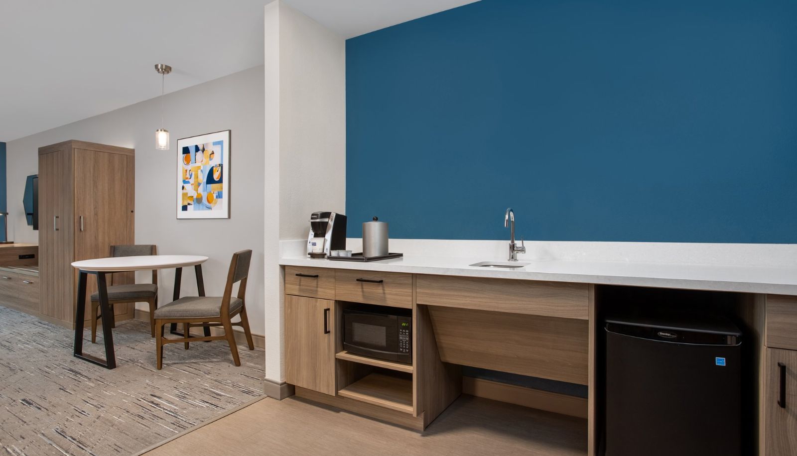 Room - Holiday Inn Express & Suites TERRE HAUTE by IHG