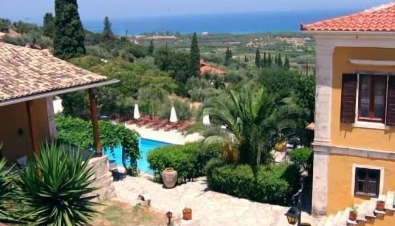 Pool - Archontikò Villas