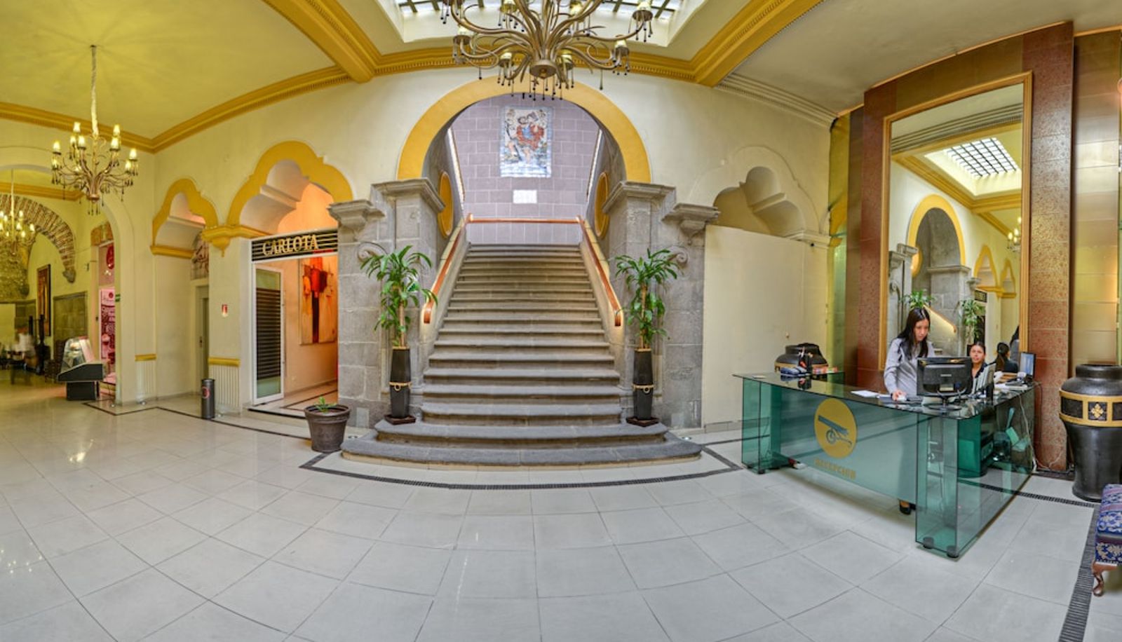 Salón - Hotel La Alhondiga