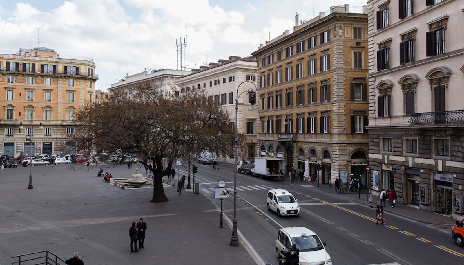 Información - Inn Rome Rooms & Suites
