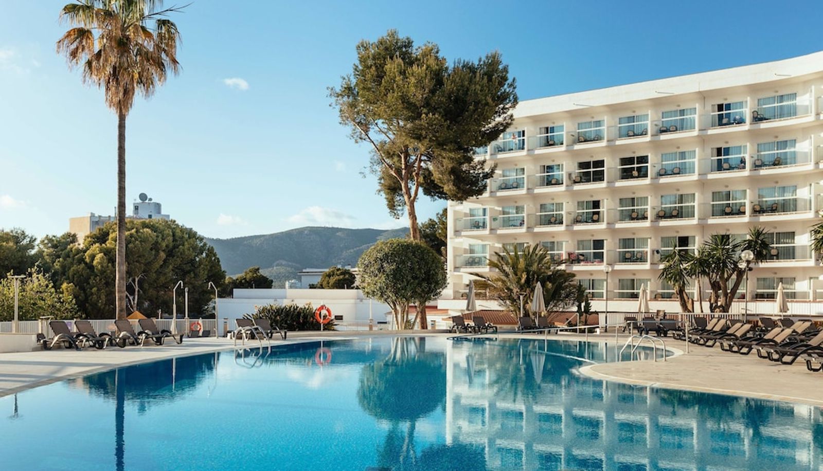 Pool - Hotel ILUNION Palmanova Mallorca