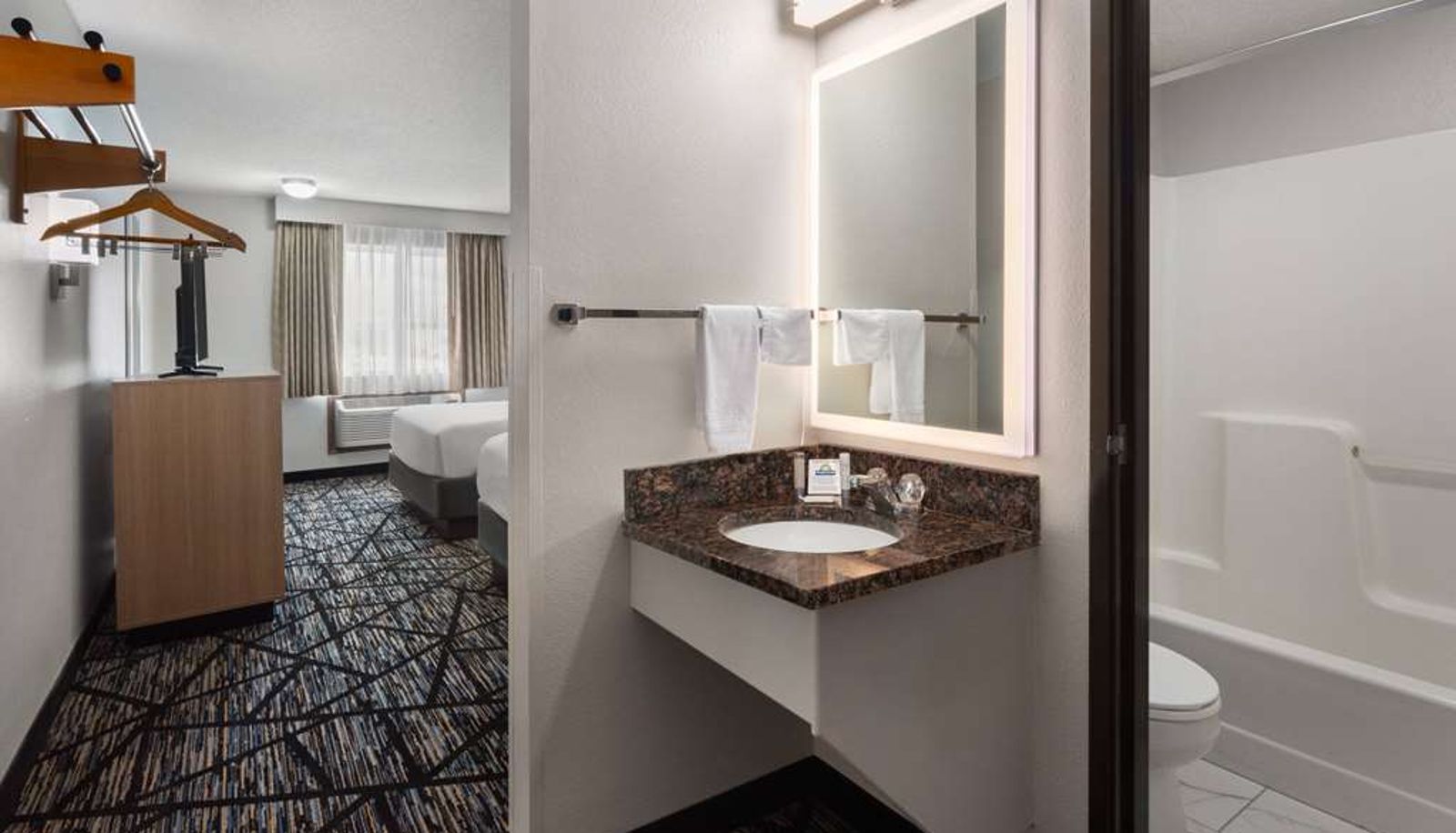 Camera - Days Inn by Wyndham Ogallala
