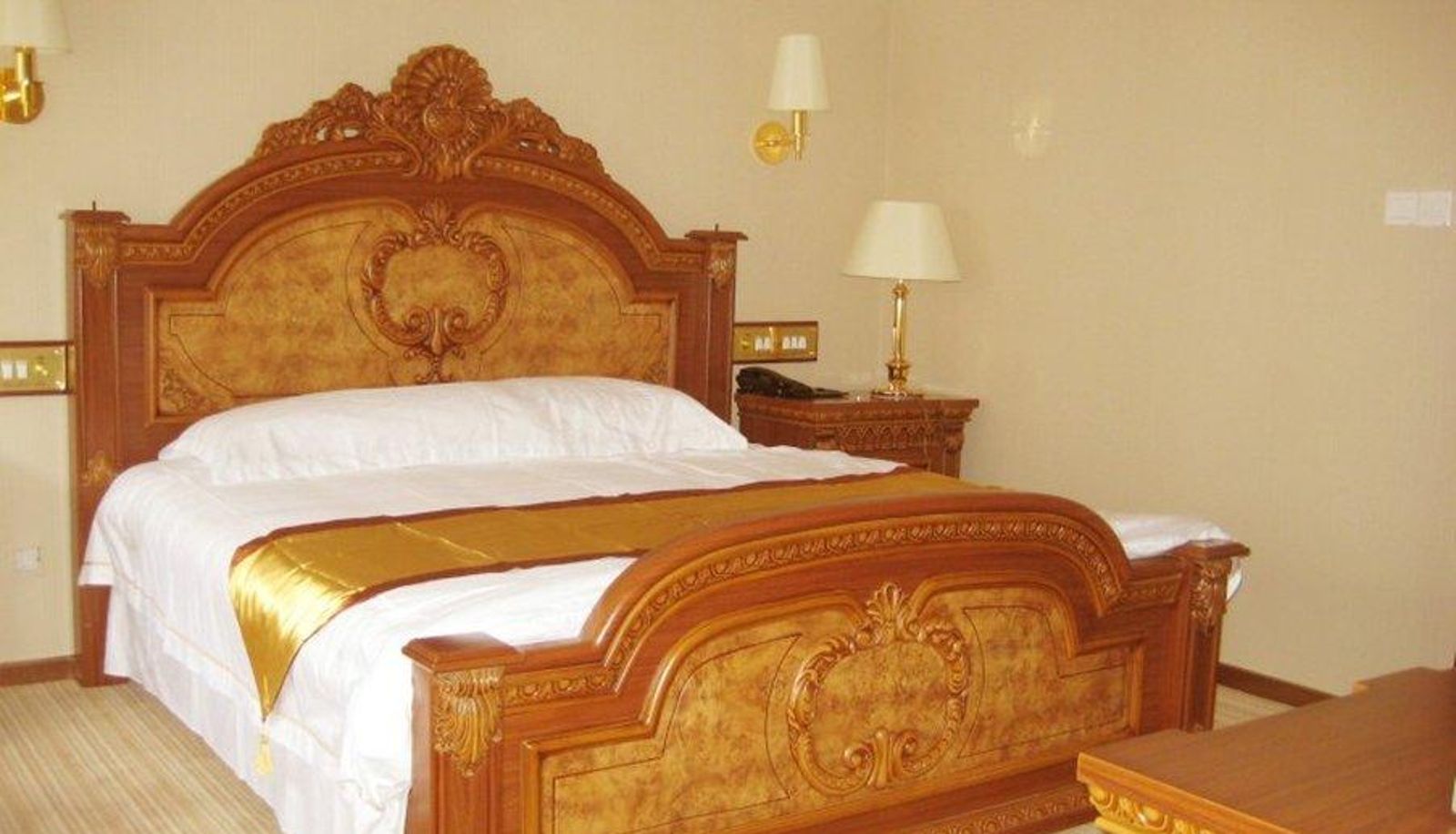 Zimmer - Golden Zone Hotel