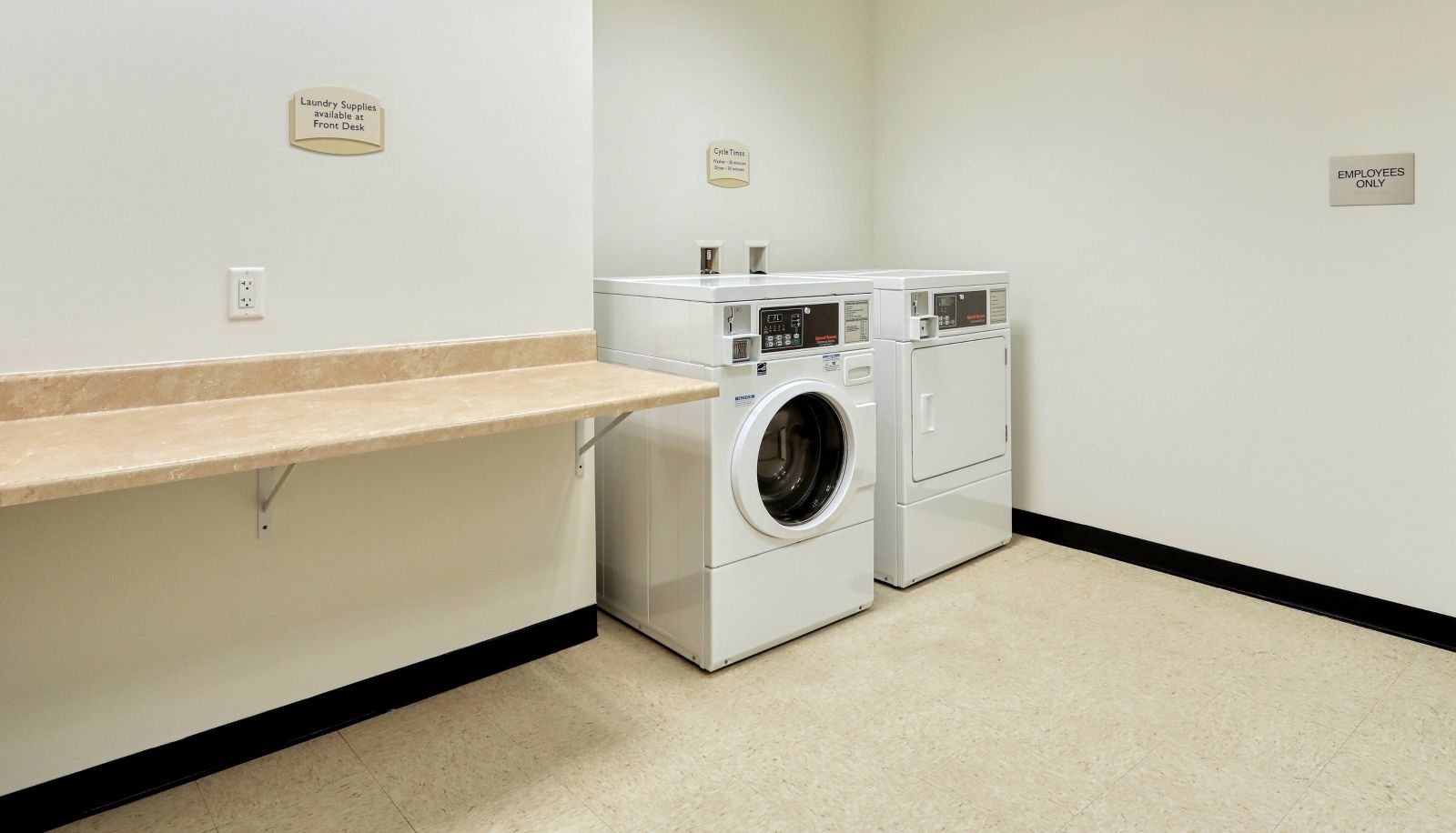 Info - Fairfield Inn and Suites by Marriott Harrisburg West
