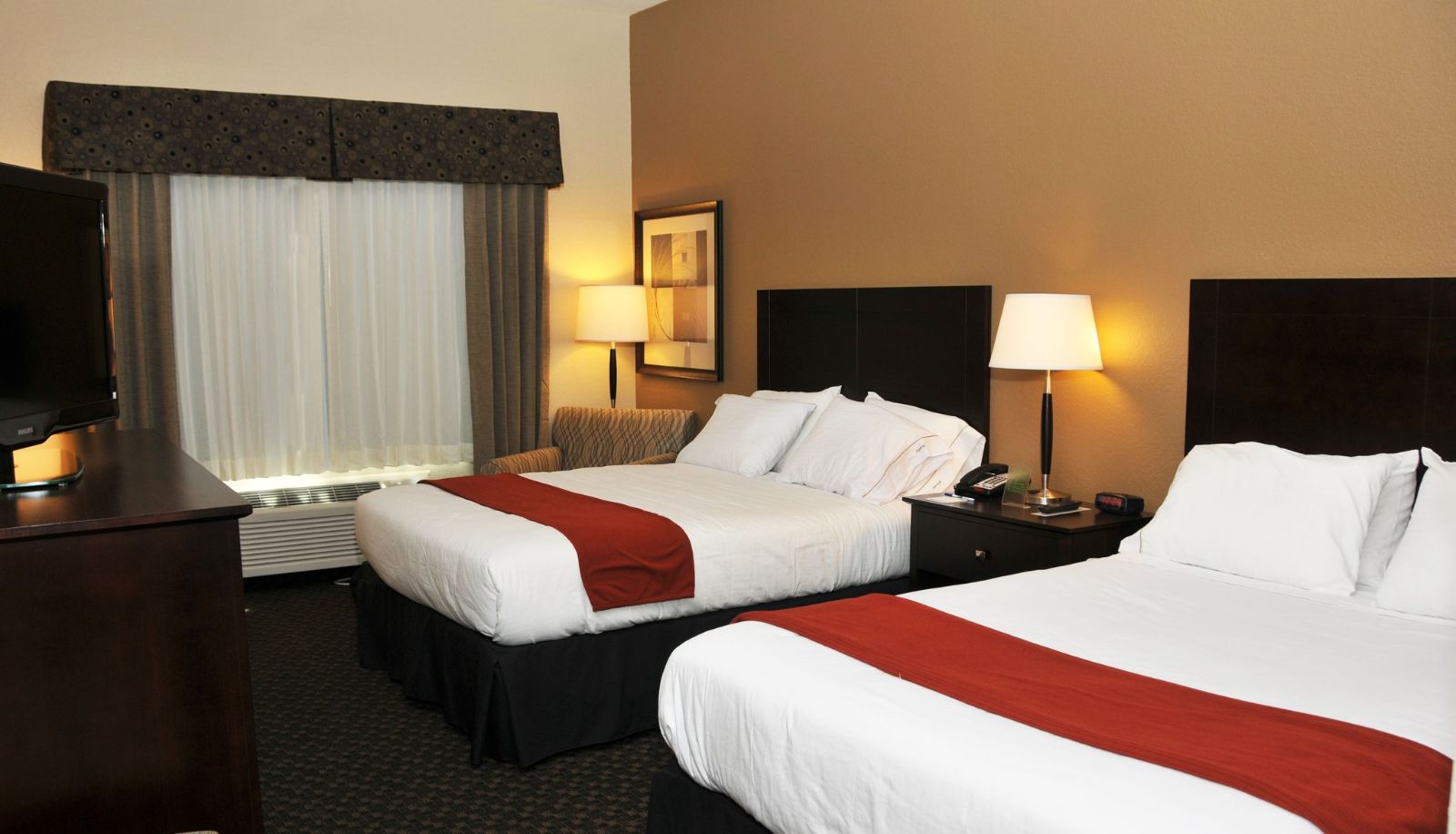 Camera - Holiday Inn Express & Suites CLINTON by IHG