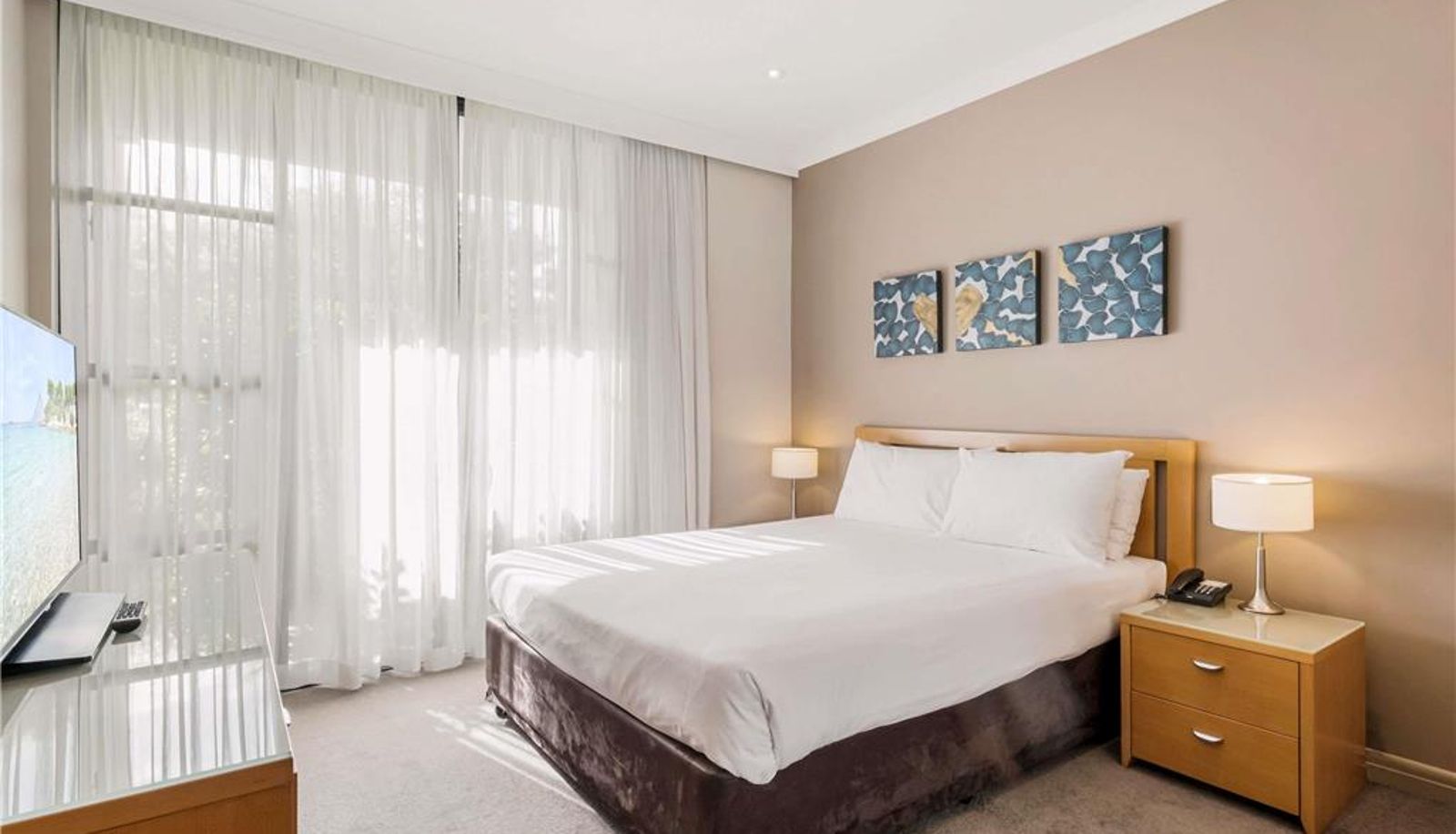 Camera - Mercure Kooindah Waters Central Coast
