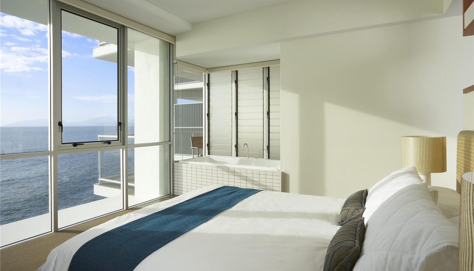 Room - Grand Mercure Apartments Magnetic Island