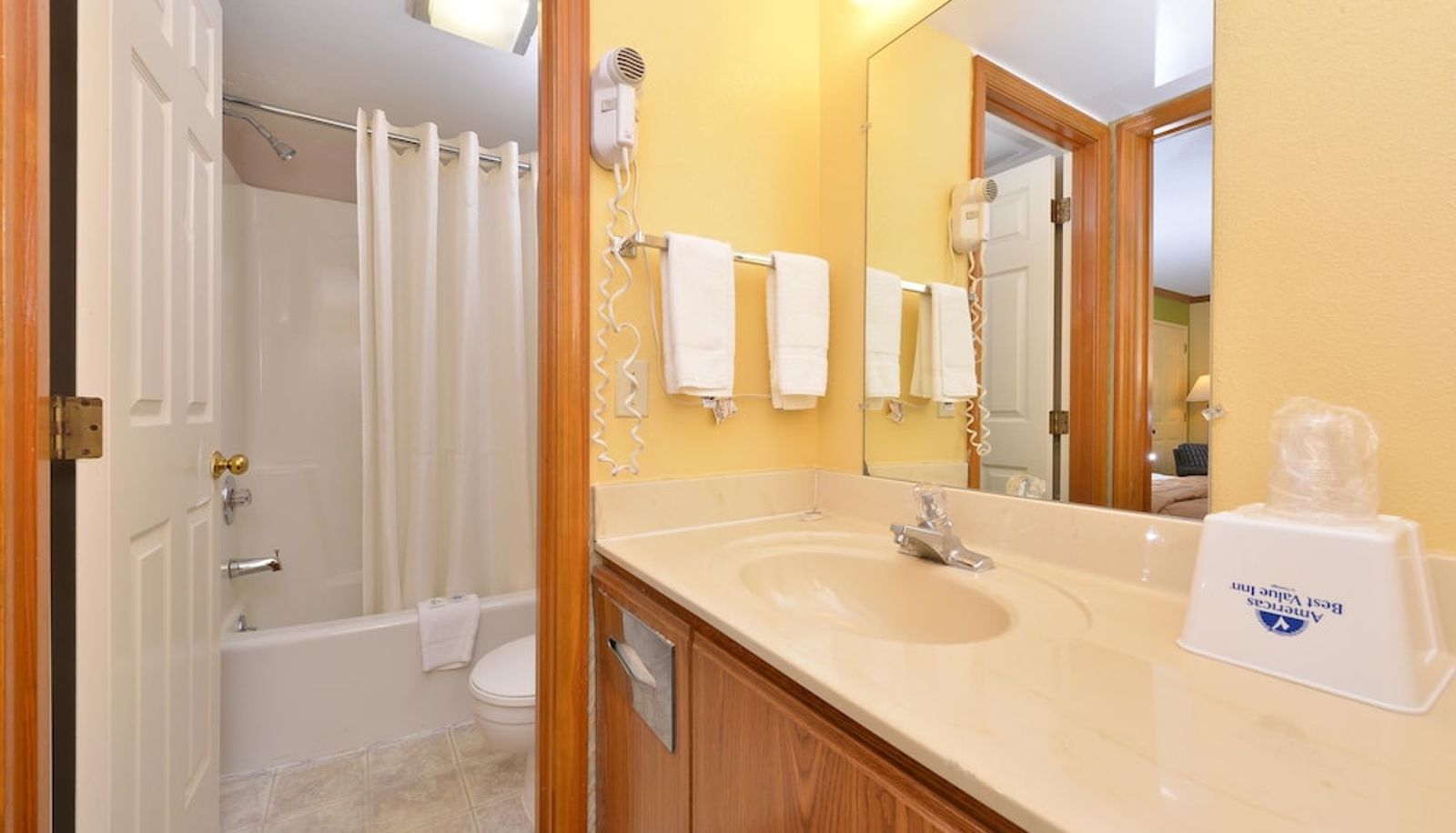 Standardzimmer - Americas Best Value Inn Maumee Toledo