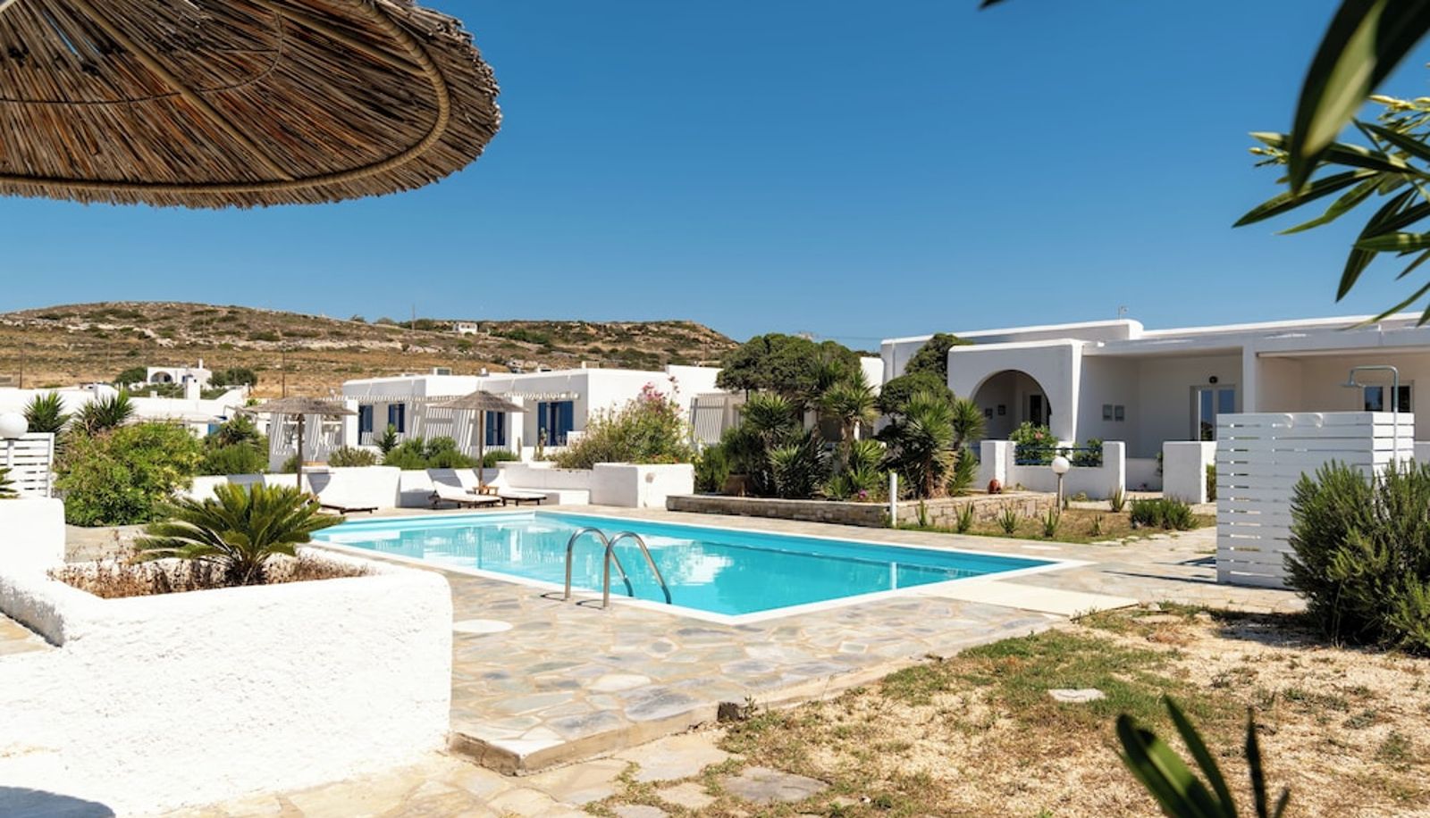 Pool - Naoussa Hotel Paros by Booking Kottas