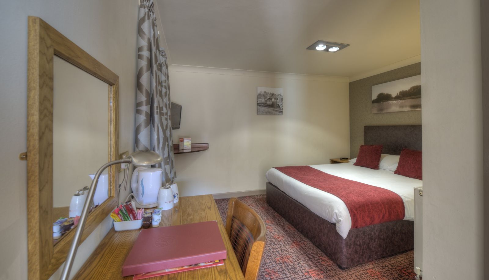 Zimmer - Elms Hotel