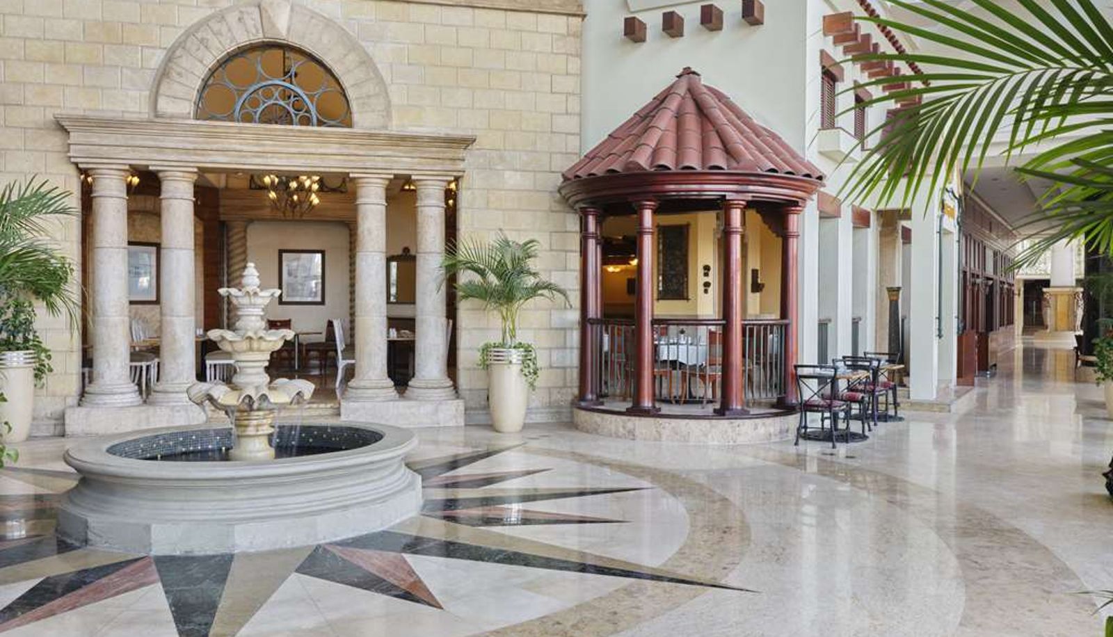 Restaurant - Hilton Cairo Grand Nile