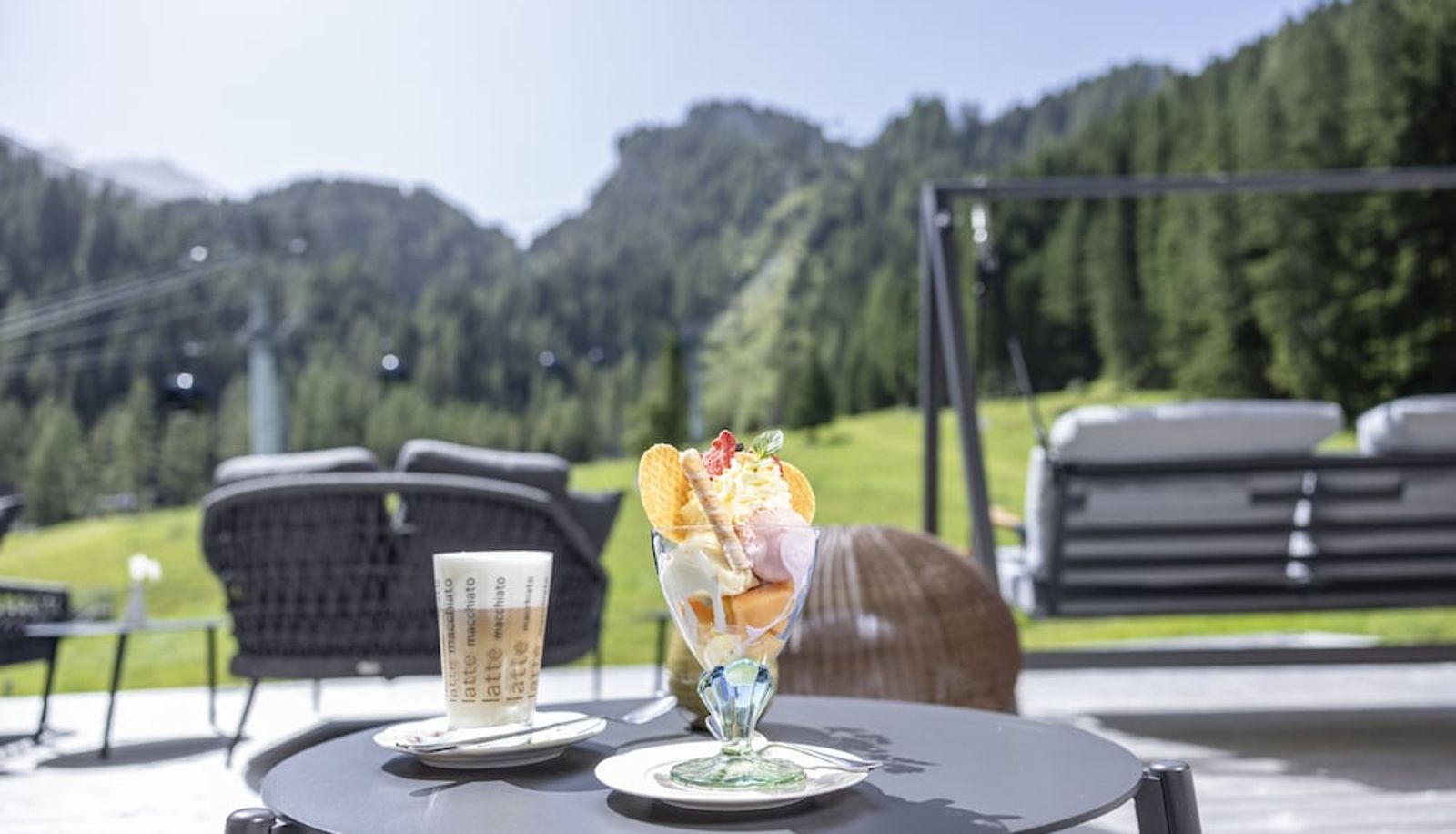 Terasse - VALARA Alpine Art Hotel