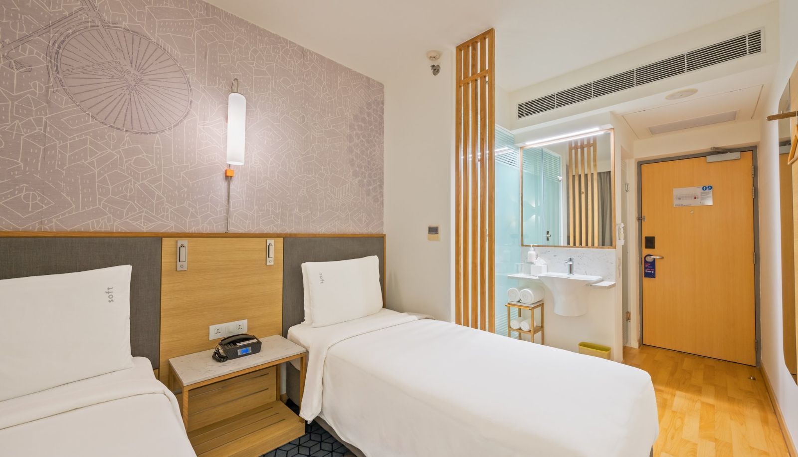 Room - Holiday Inn Express GREATER NOIDA KNOWLEDGE PARK by IHG