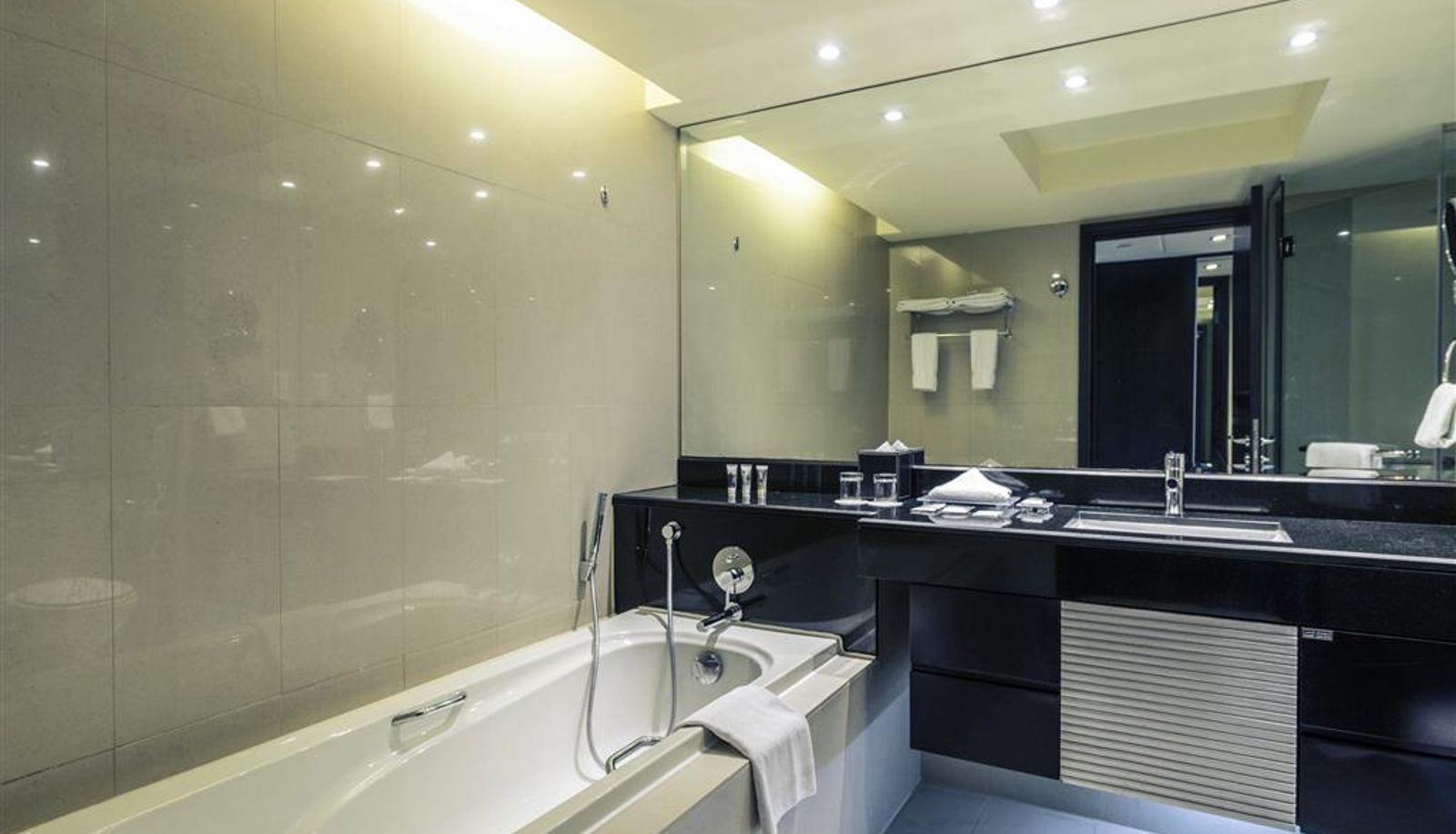 Zimmer - Mercure Gold Hotel Al Mina Road Dubai