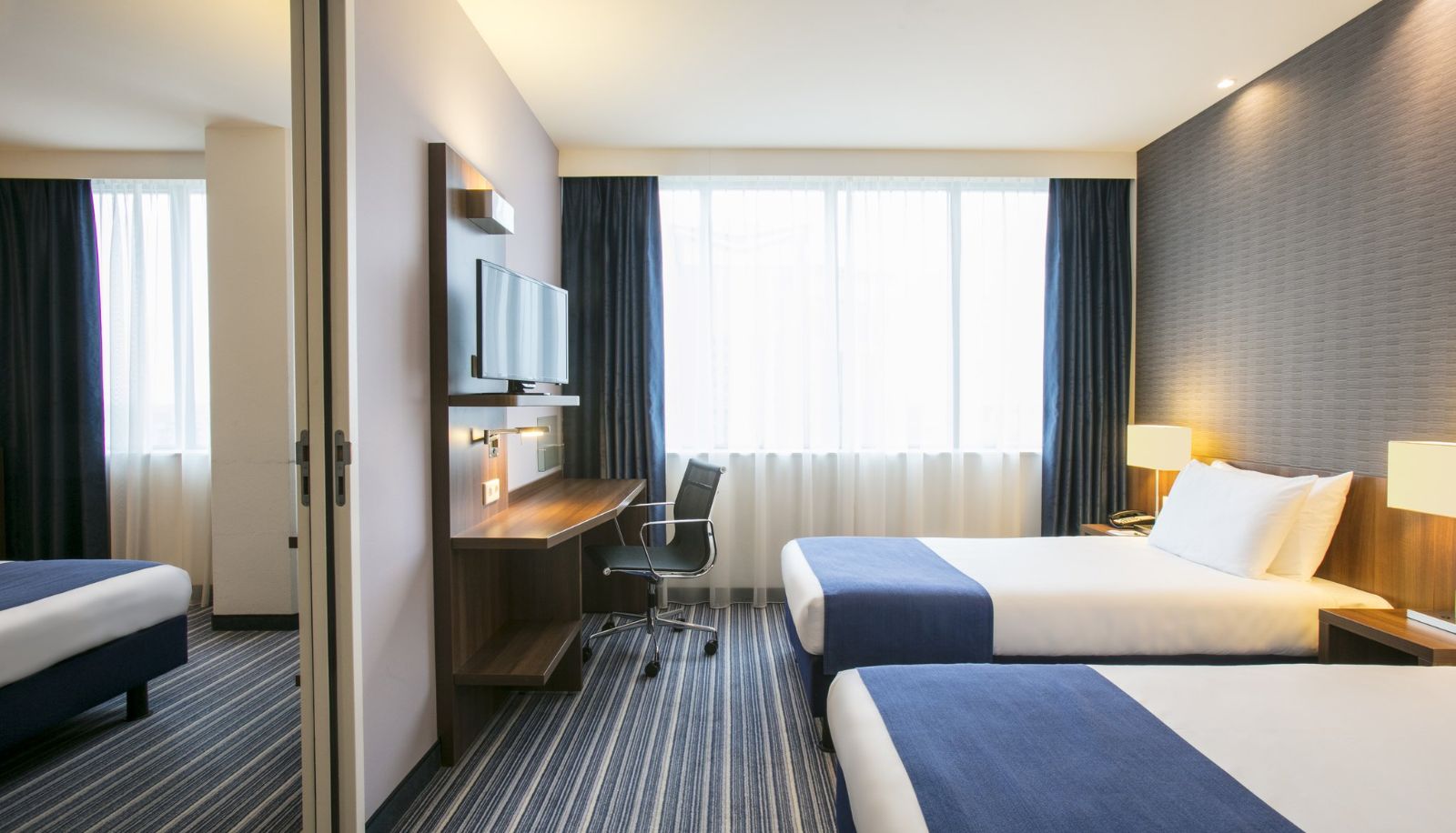 Room - Holiday Inn Express AMSTERDAM - SLOTERDIJK STATION by IHG