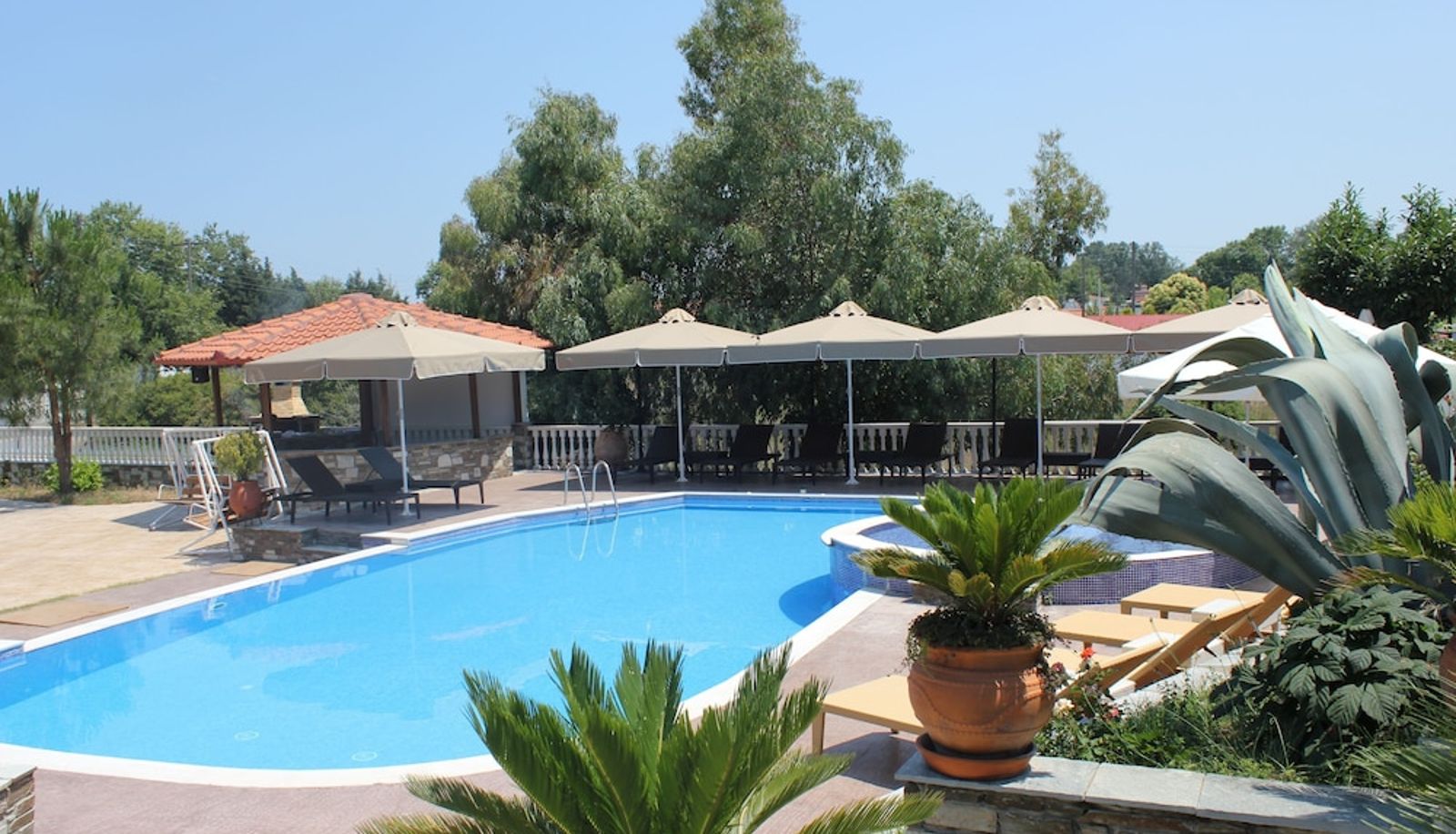 Piscina - Zeus Hotel