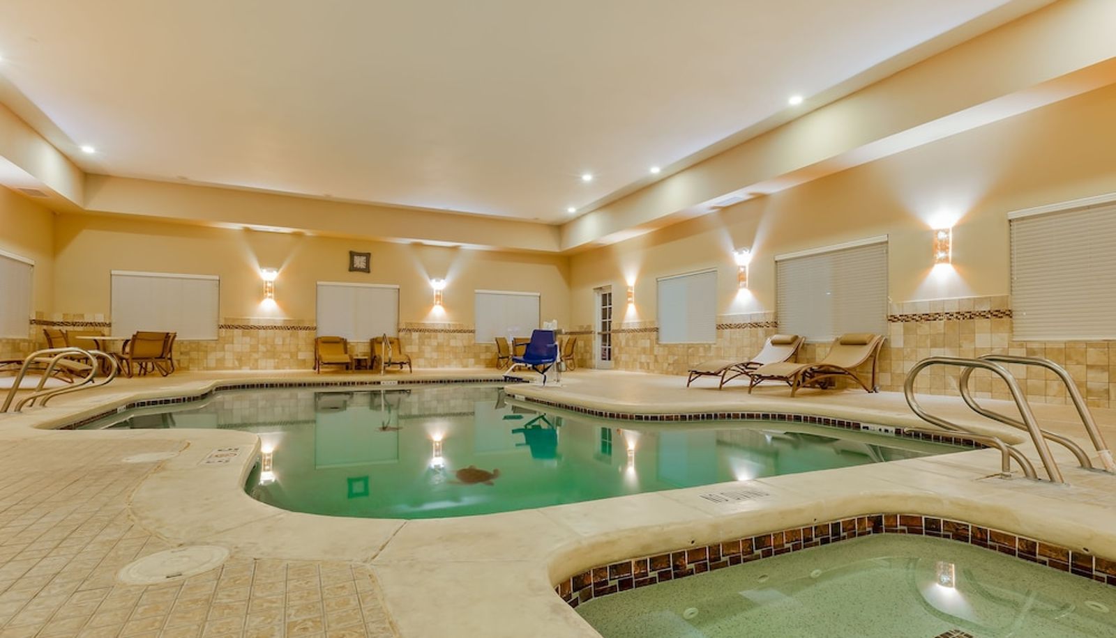 Pool - Holiday Inn Express & Suites ALPINE SOUTHEAST by IHG