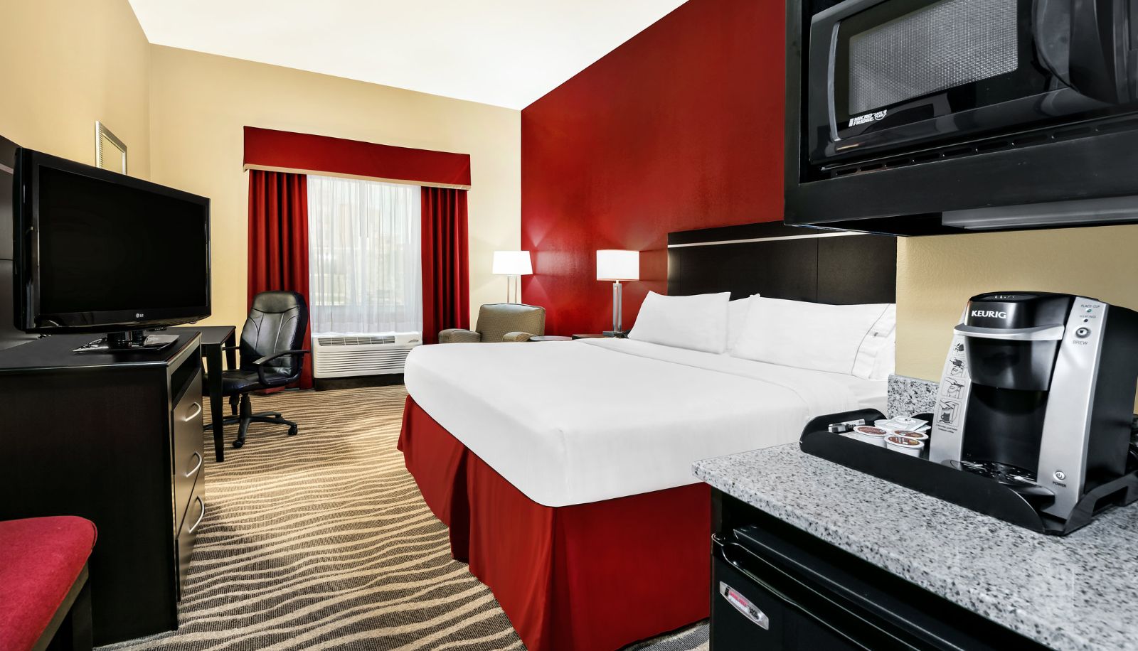 Room - Holiday Inn Express & Suites COTULLA by IHG