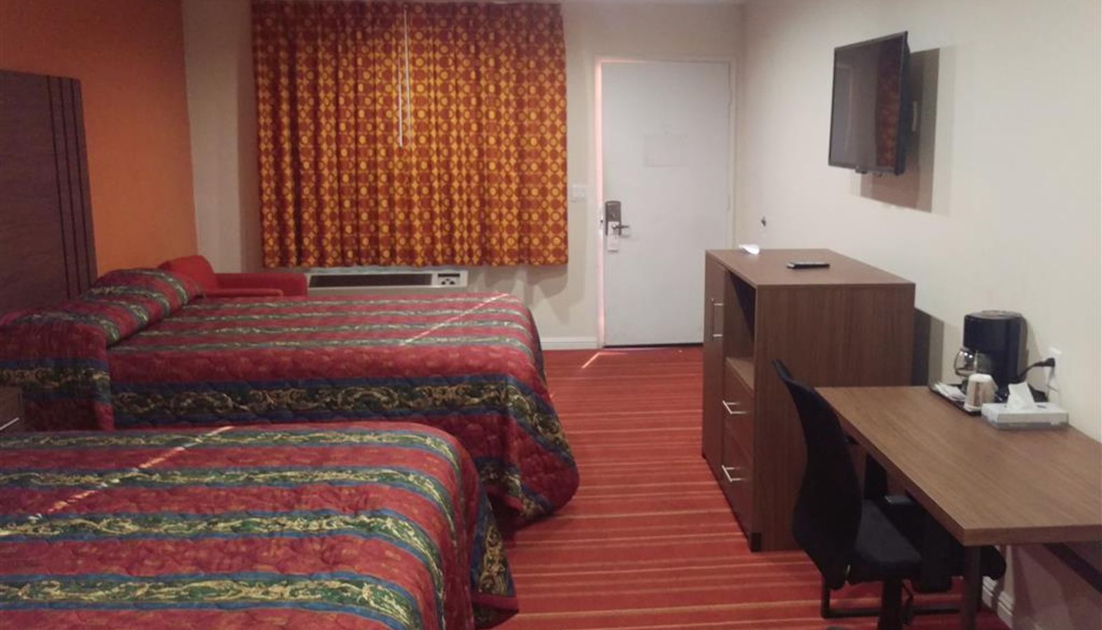 Room - Days Inn by Wyndham Hemet