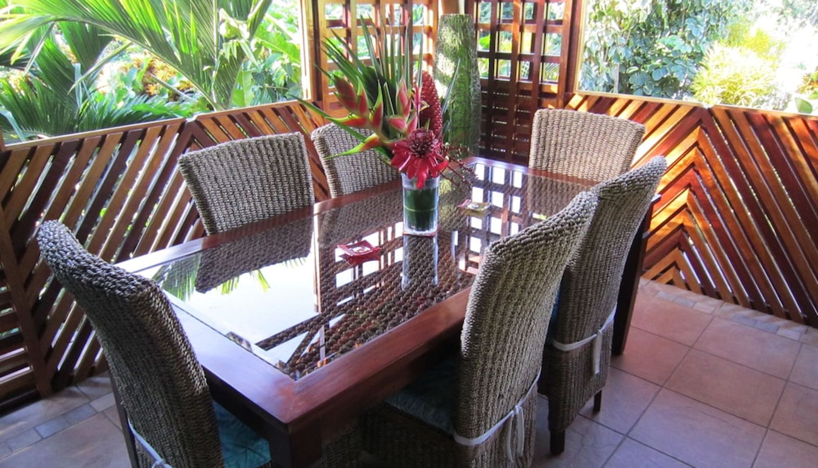 Restaurant - Physis Caribbean Bed & Breakfast