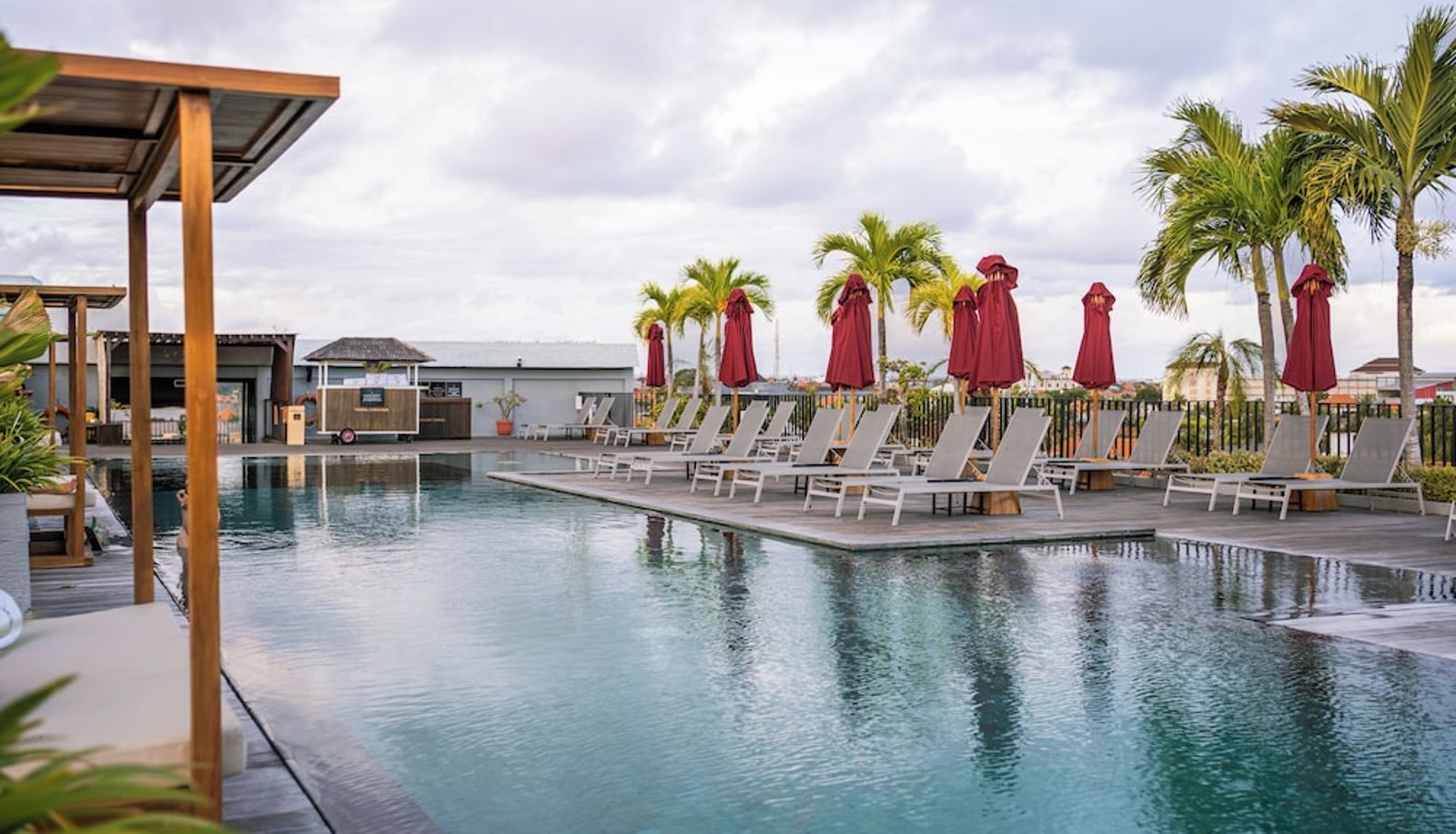 Piscina - Cross Paasha Bali Seminyak