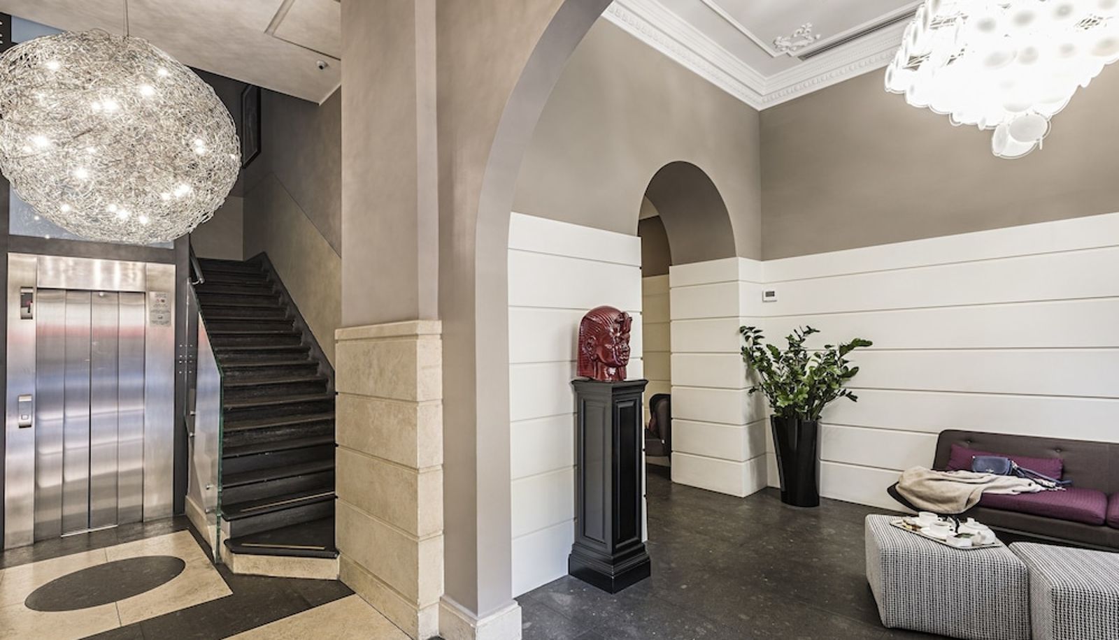 Salón - The Independent Hotel