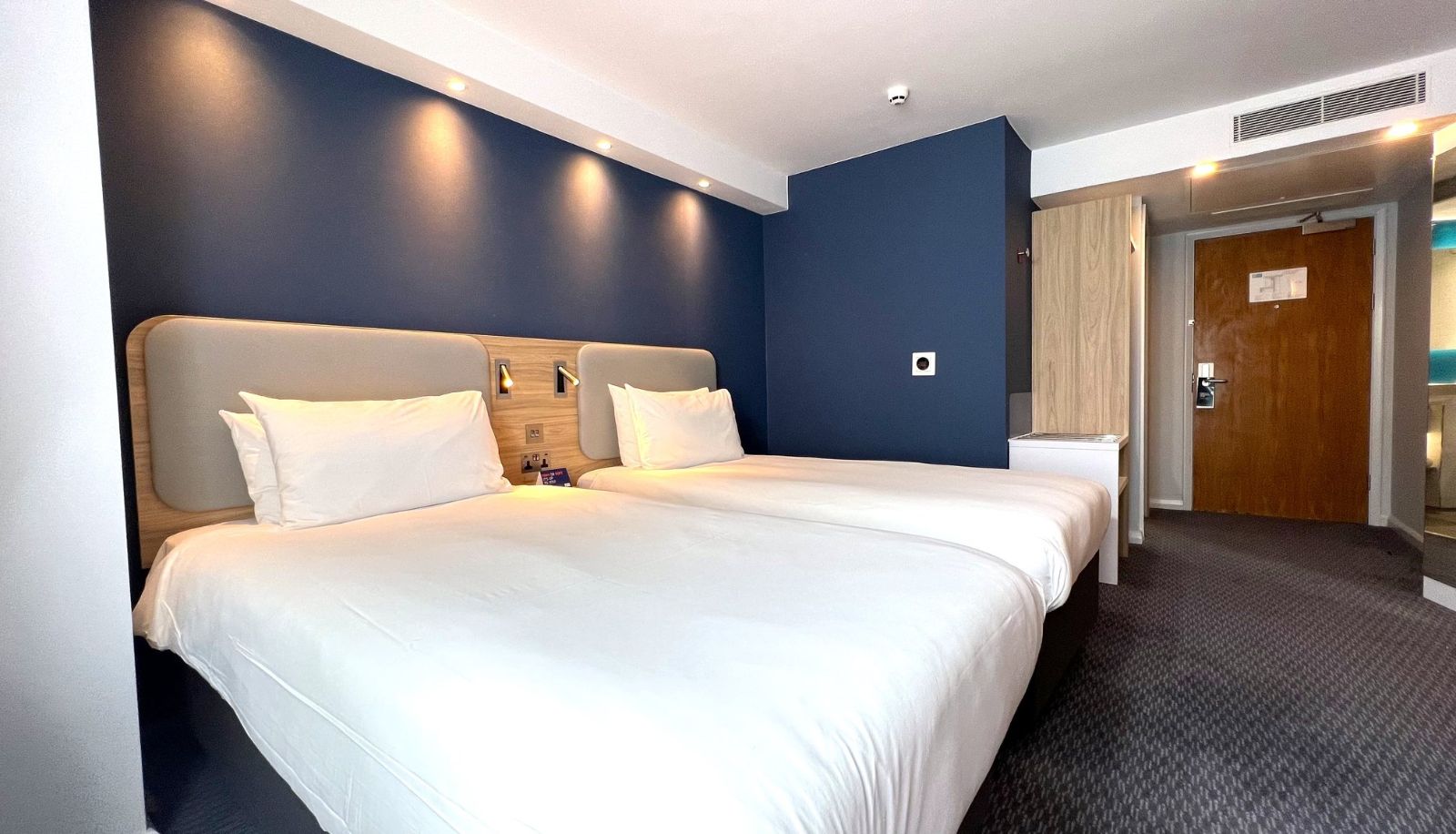 Zimmer - Holiday Inn Express WINDSOR by IHG