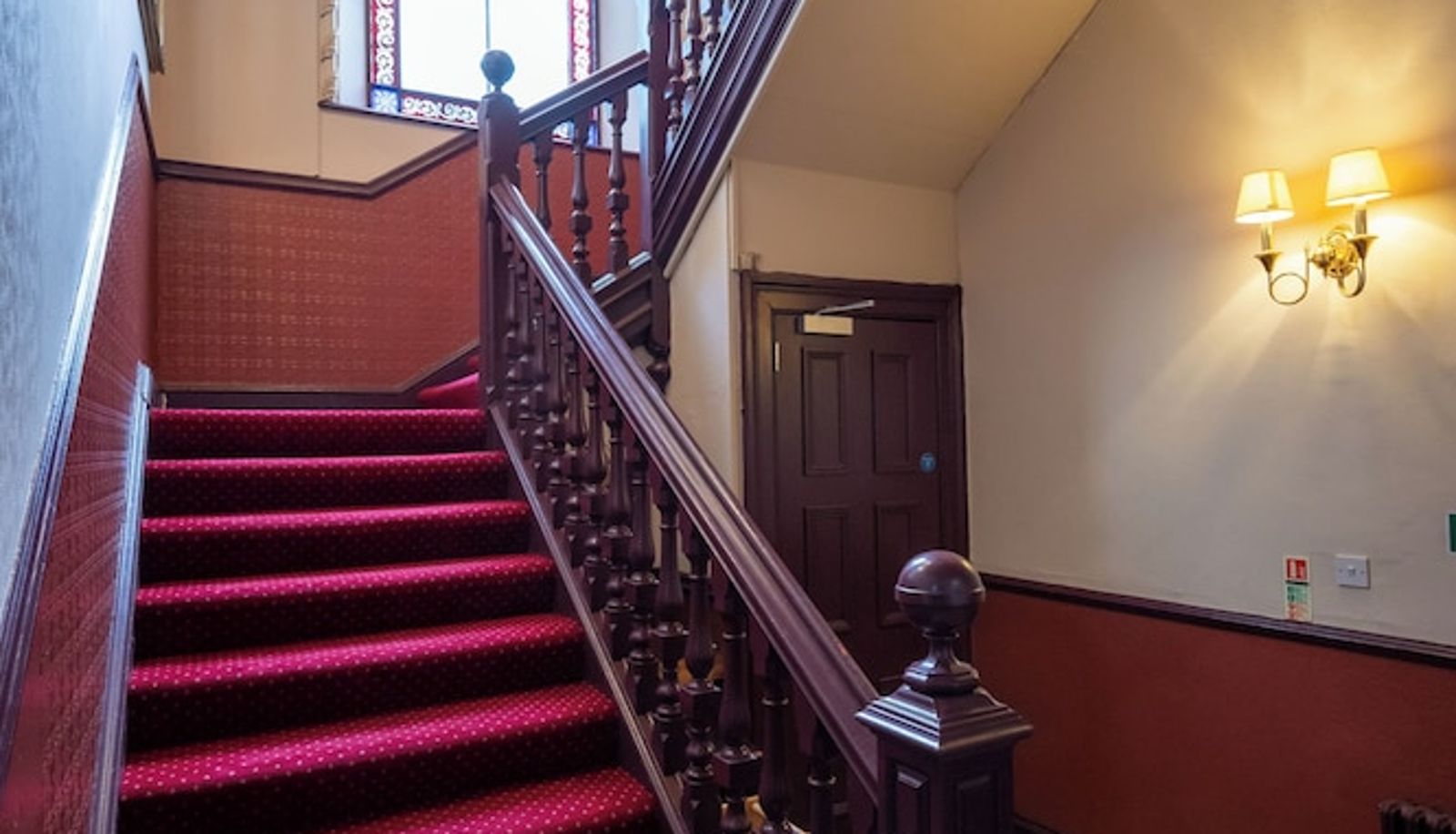 Rezeption - The Hampton Hotel by Greene King Inns
