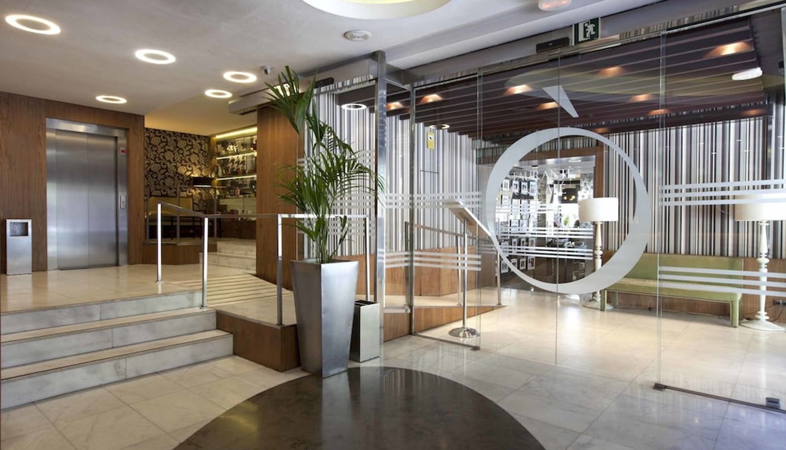 Recepción - Hotel Ópera