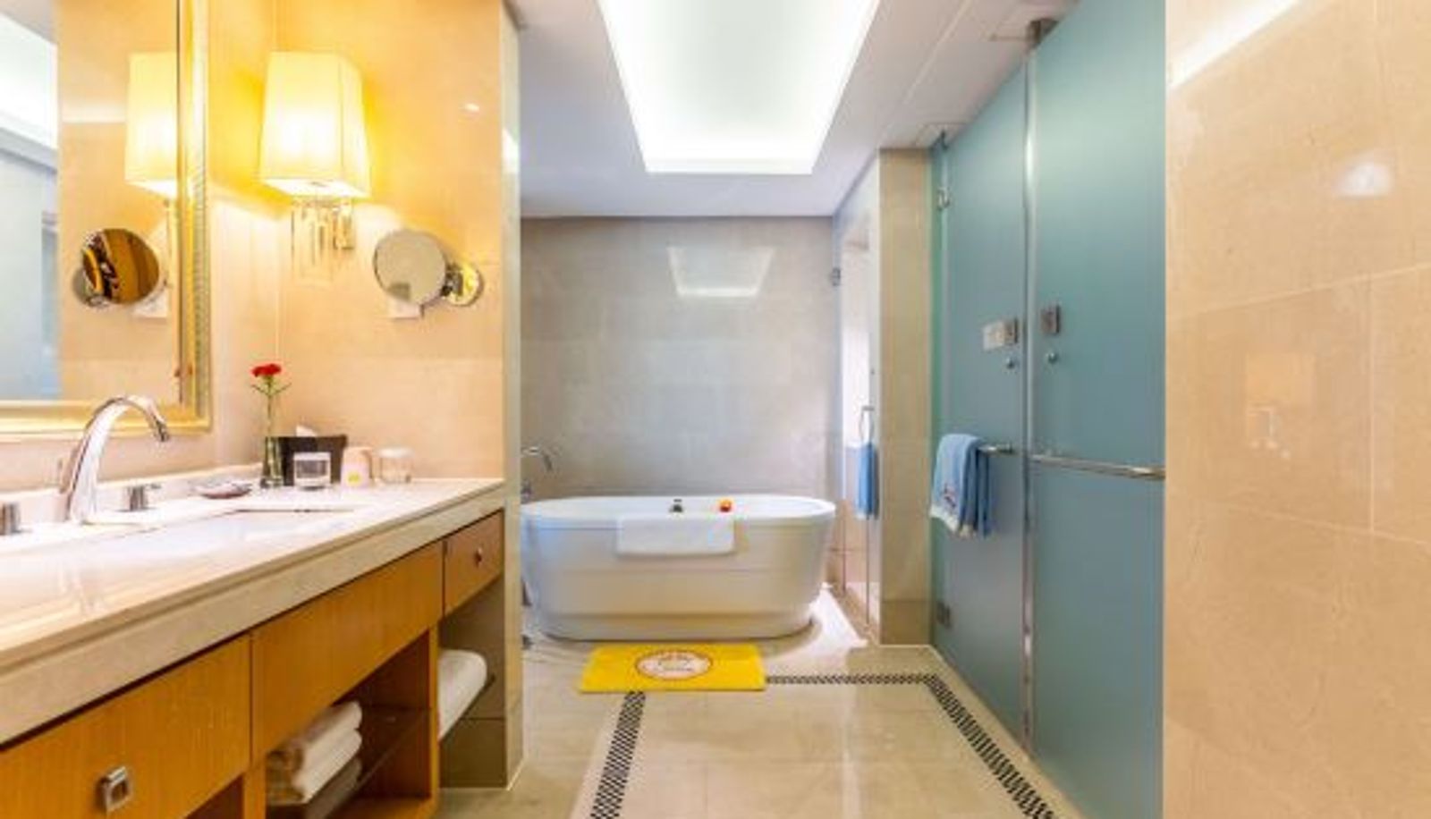 Camera - Zhongmao Haiyue Hotel