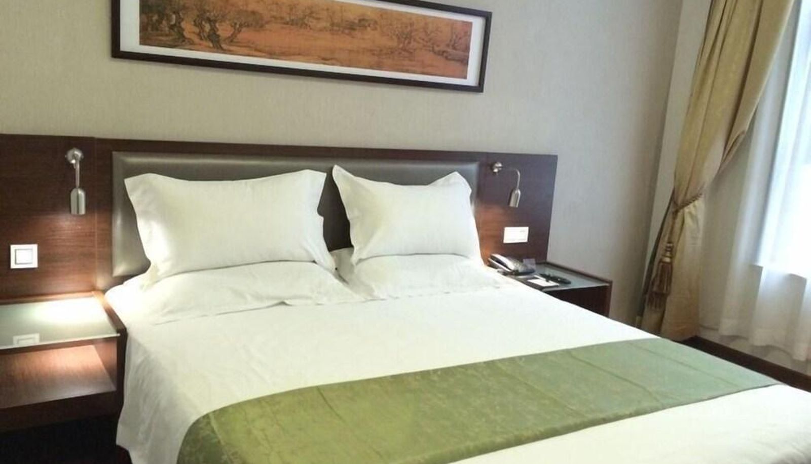 Camera standard - He Yin Hotel