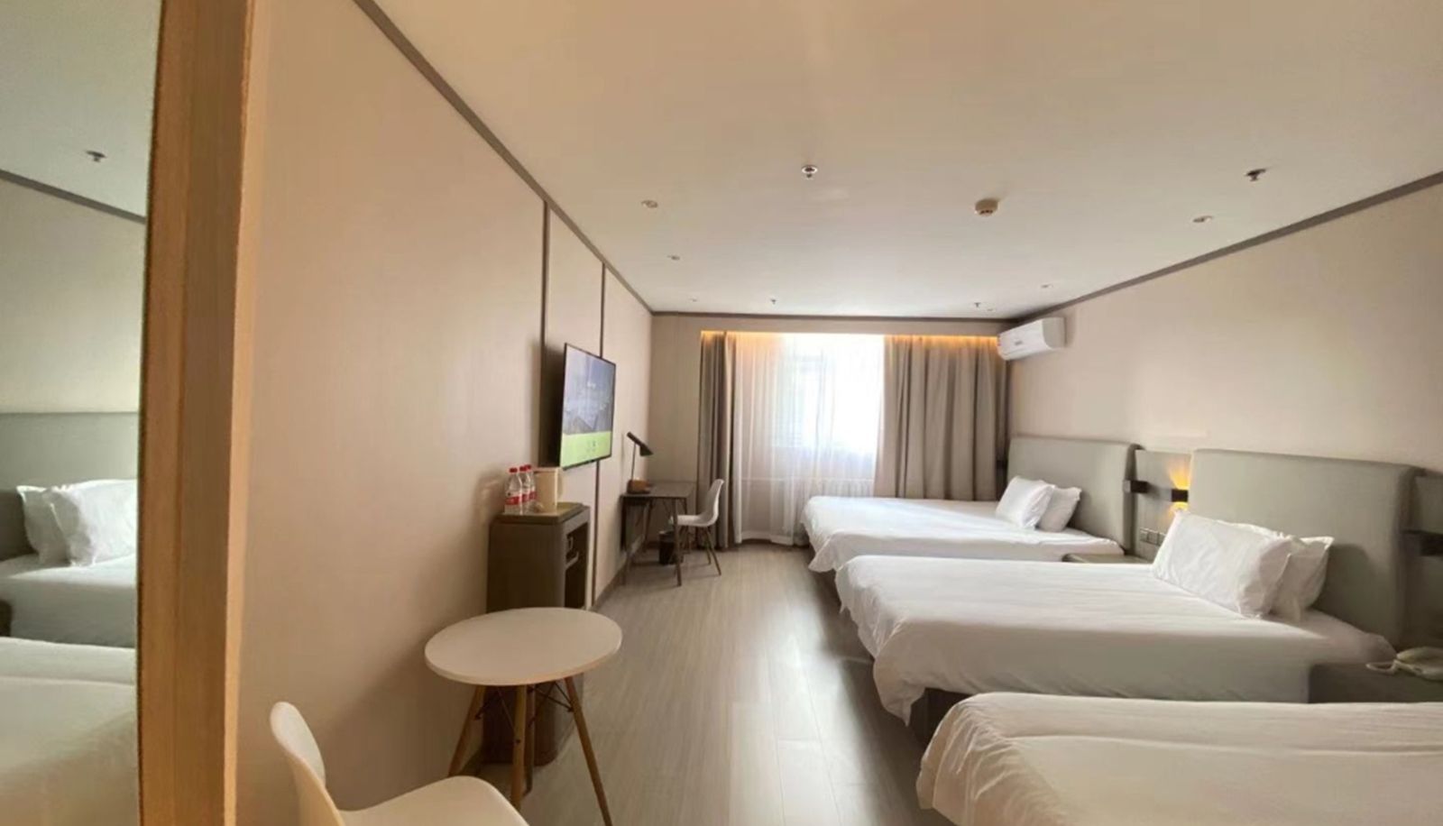 Pokój - Hanting Qingdao May 4th Square Hotel Middle Hongkong Road(Domestic Only)