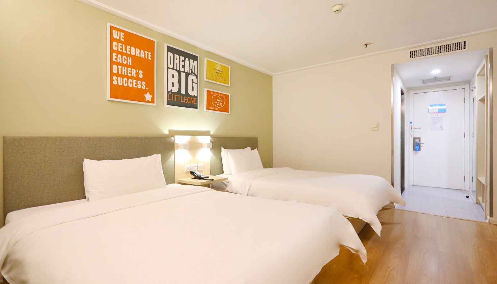 Room - Hanting Shenyang middle street subway station hotel (former Shenyang Middle Street store) Middle Street Subway Station