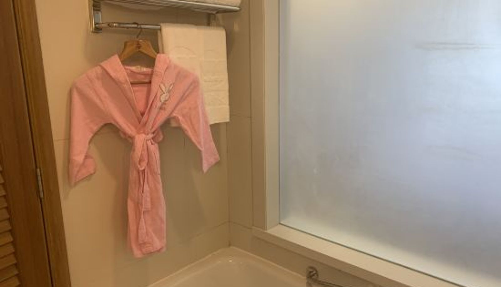 Room - Waika Hotel
