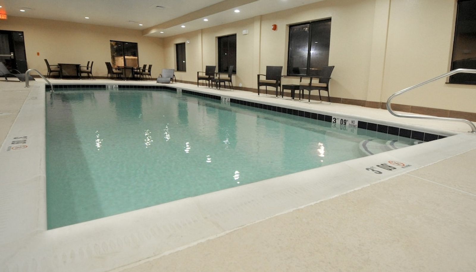 Pool - Holiday Inn Express SOMERSET by IHG