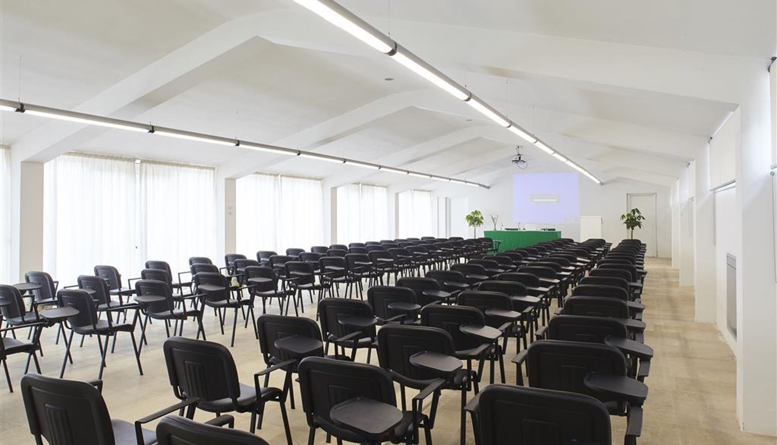 Sala conferenze - MIRA Borgo di Luce I Monasteri