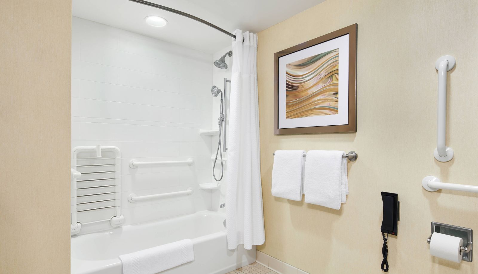 Room - Courtyard by Marriott Newark Downtown