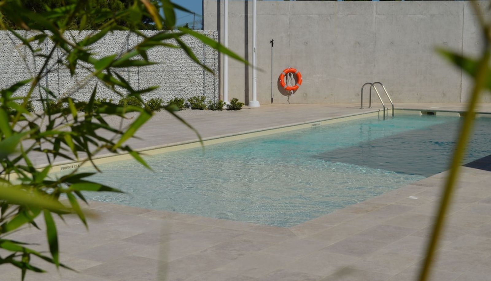 Piscina - Holiday Inn Express MONTPELLIER - ODYSSEUM by IHG