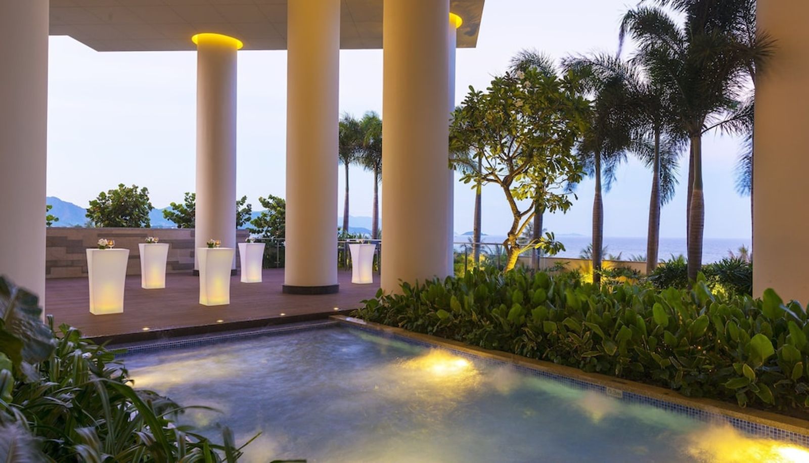 Pool - InterContinental Hotels NHA TRANG by IHG