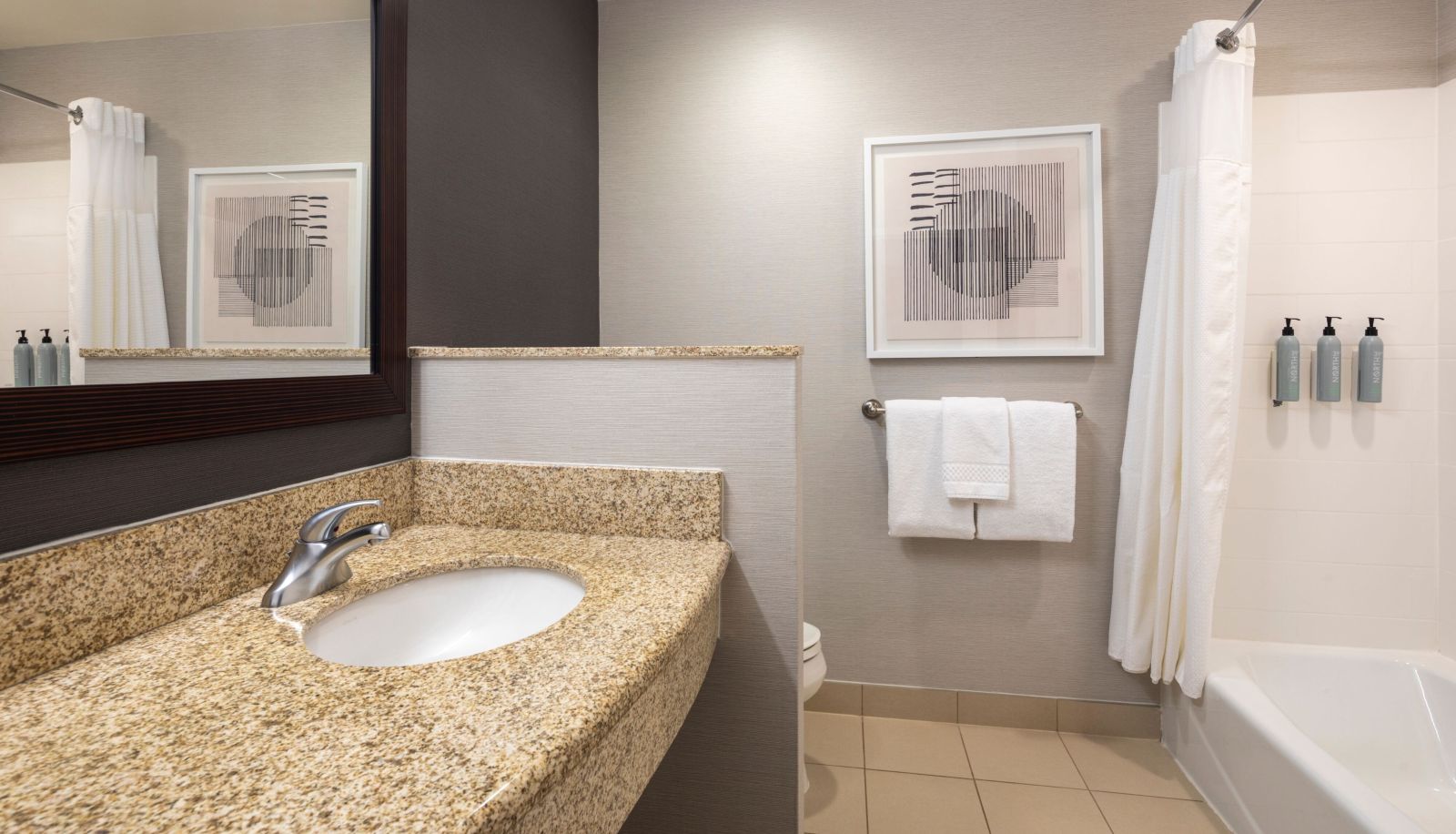 Zimmer - Courtyard by Marriott Mankato